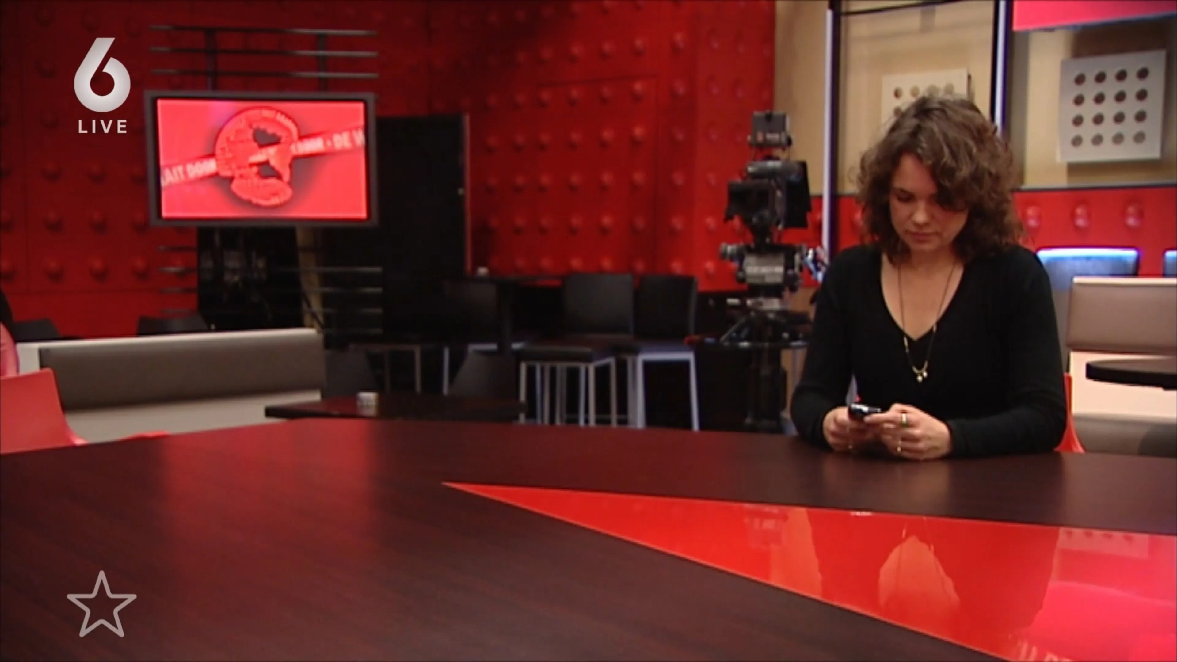 Oud-DWDD-redacteuren klappen uit de school over pestgedrag Matthijs van Nieuwkerk en Dieuwke Wynia