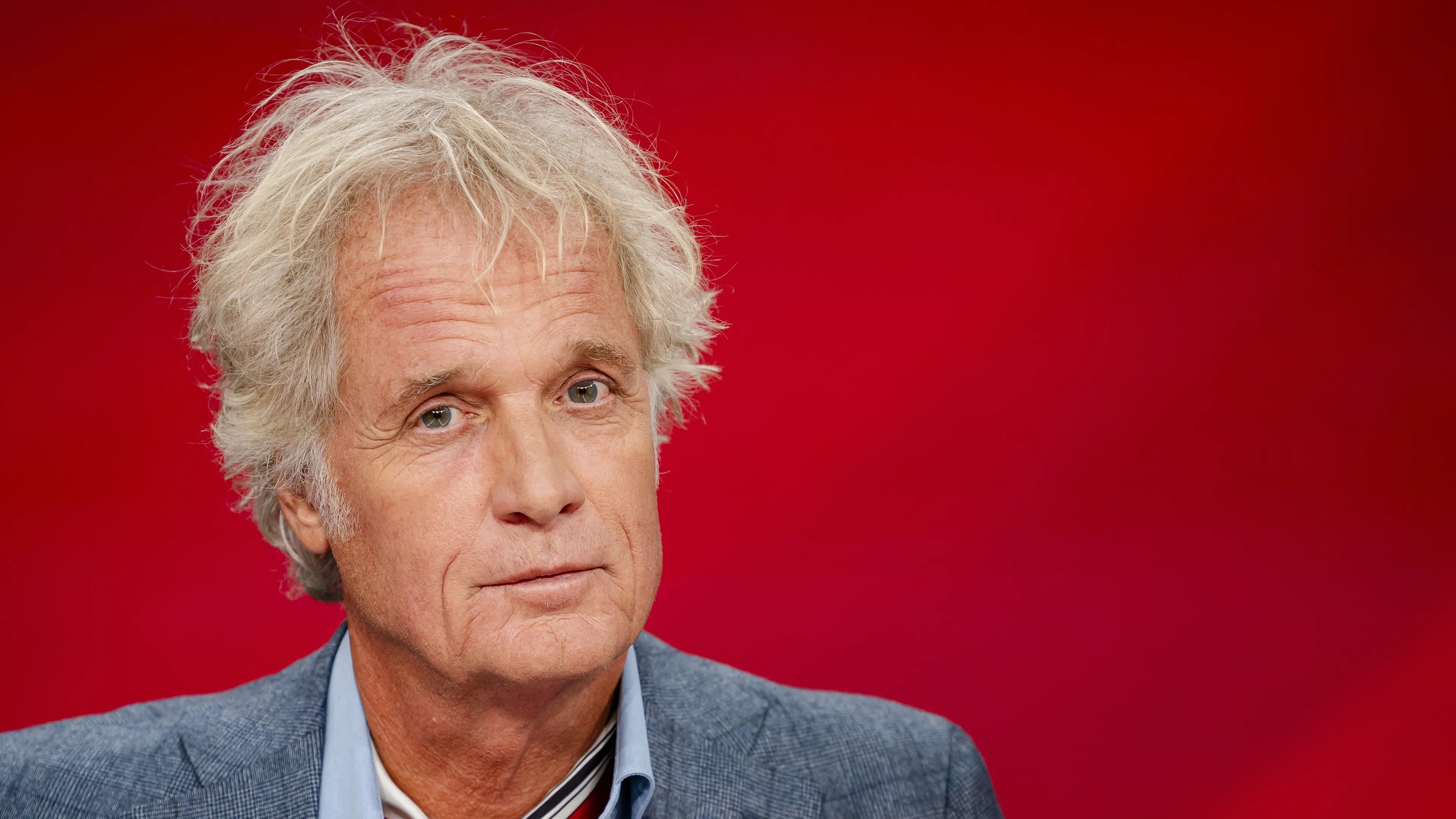 Jeroen Pauw over bezoek aan darkroom: 'Je hoort alleen geritsel, gehijg en gekreun'