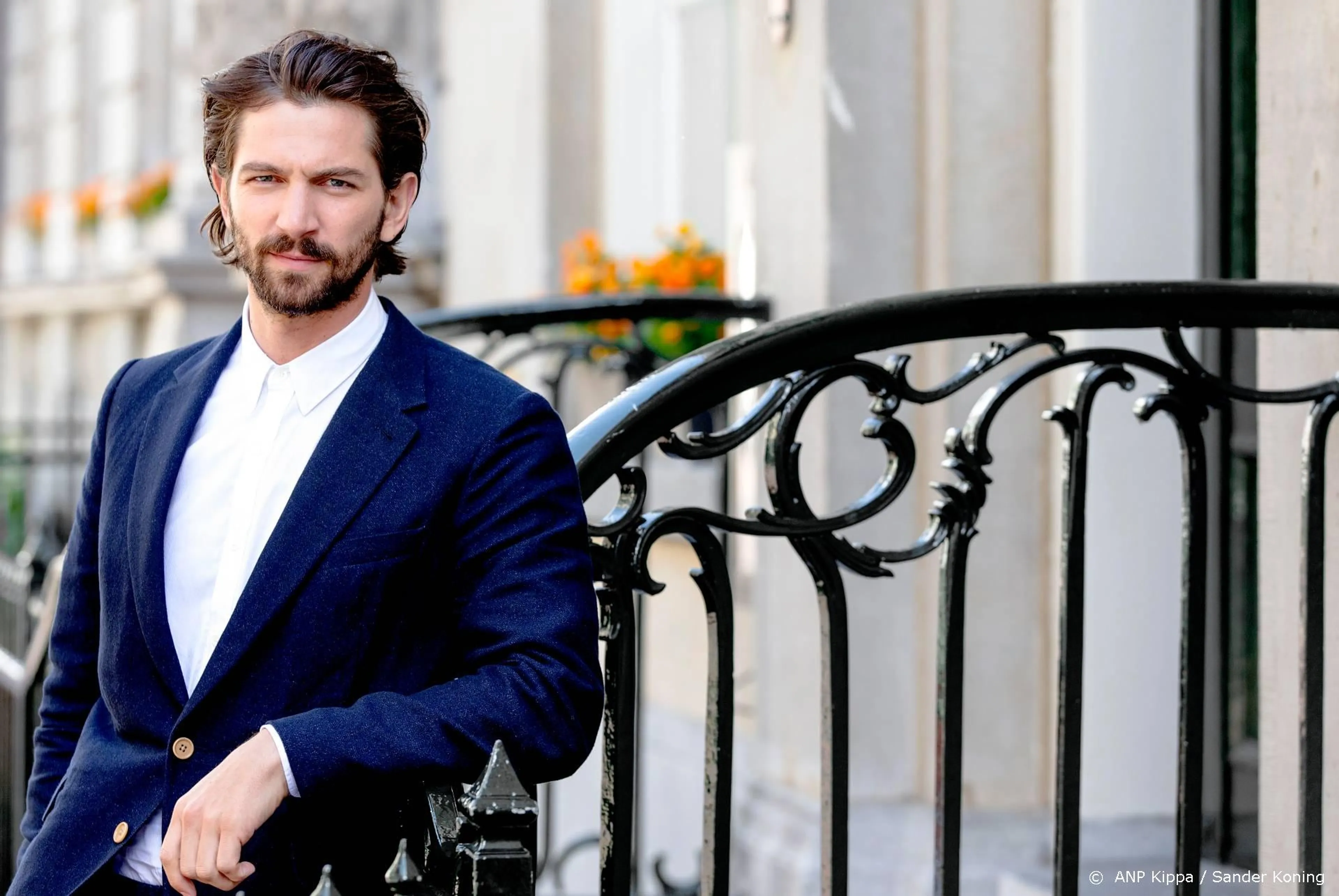 Michiel Huisman moest na coronapauze wennen om op de set te staan