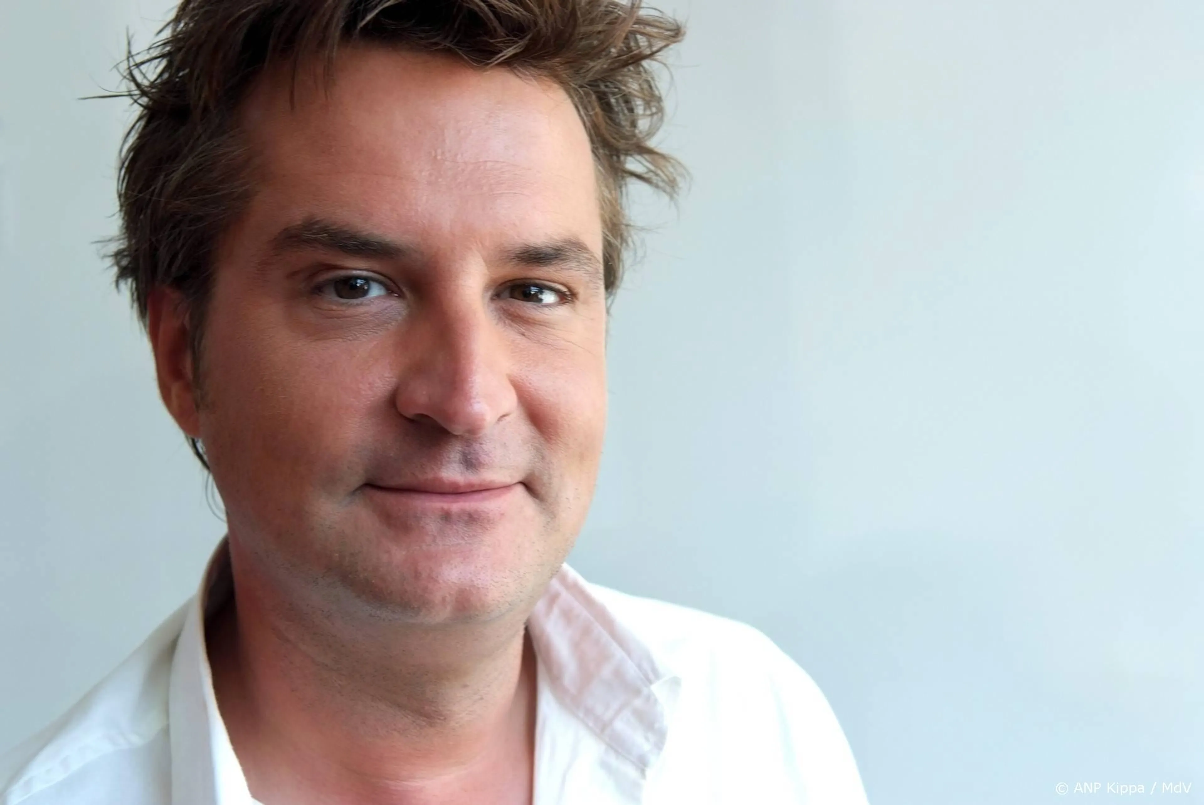 Oud-Temptation Island-presentator Hans Otten (55) overleden na ziekenhuisopname