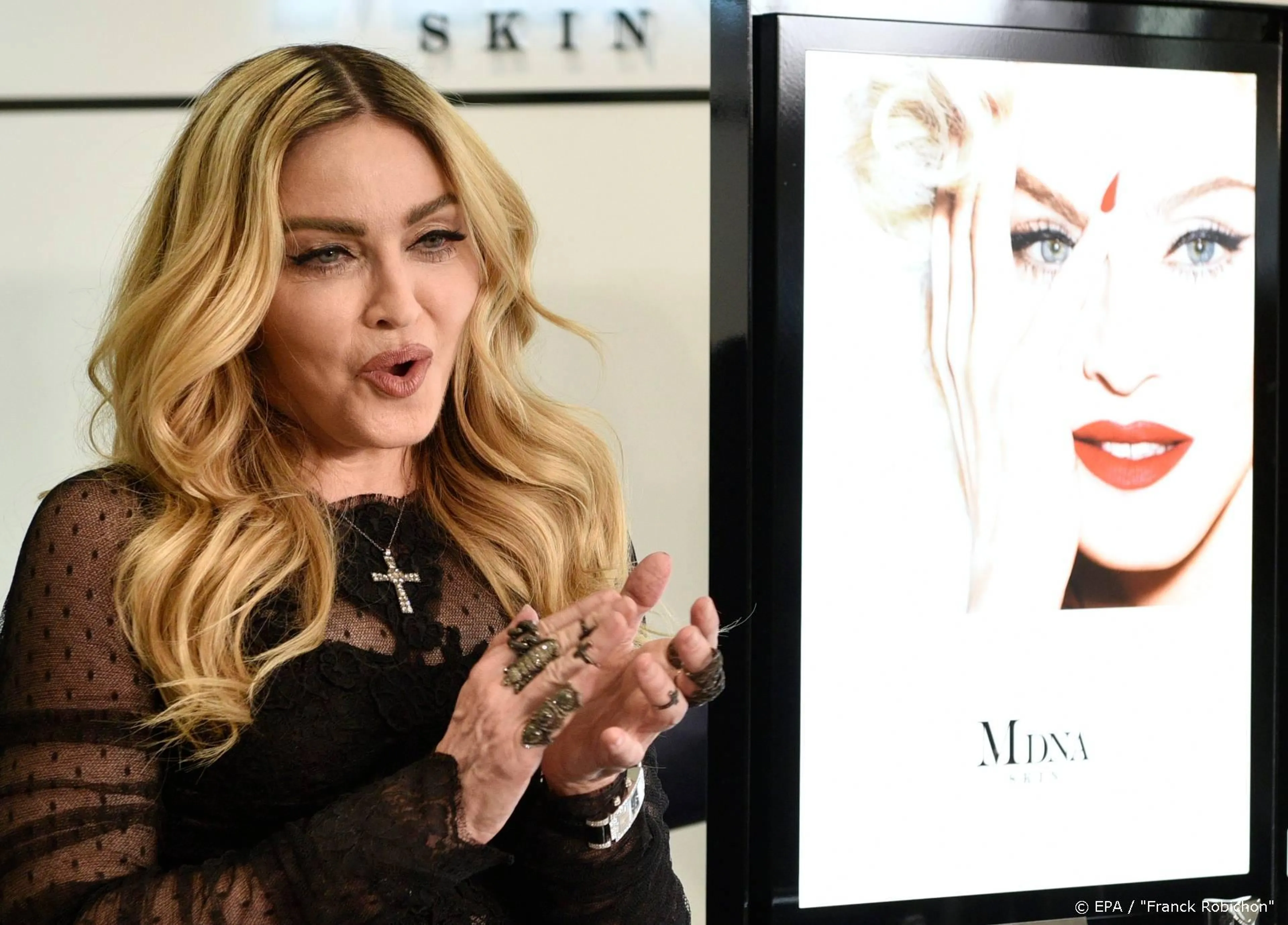Madonna hint op nieuw filmproject