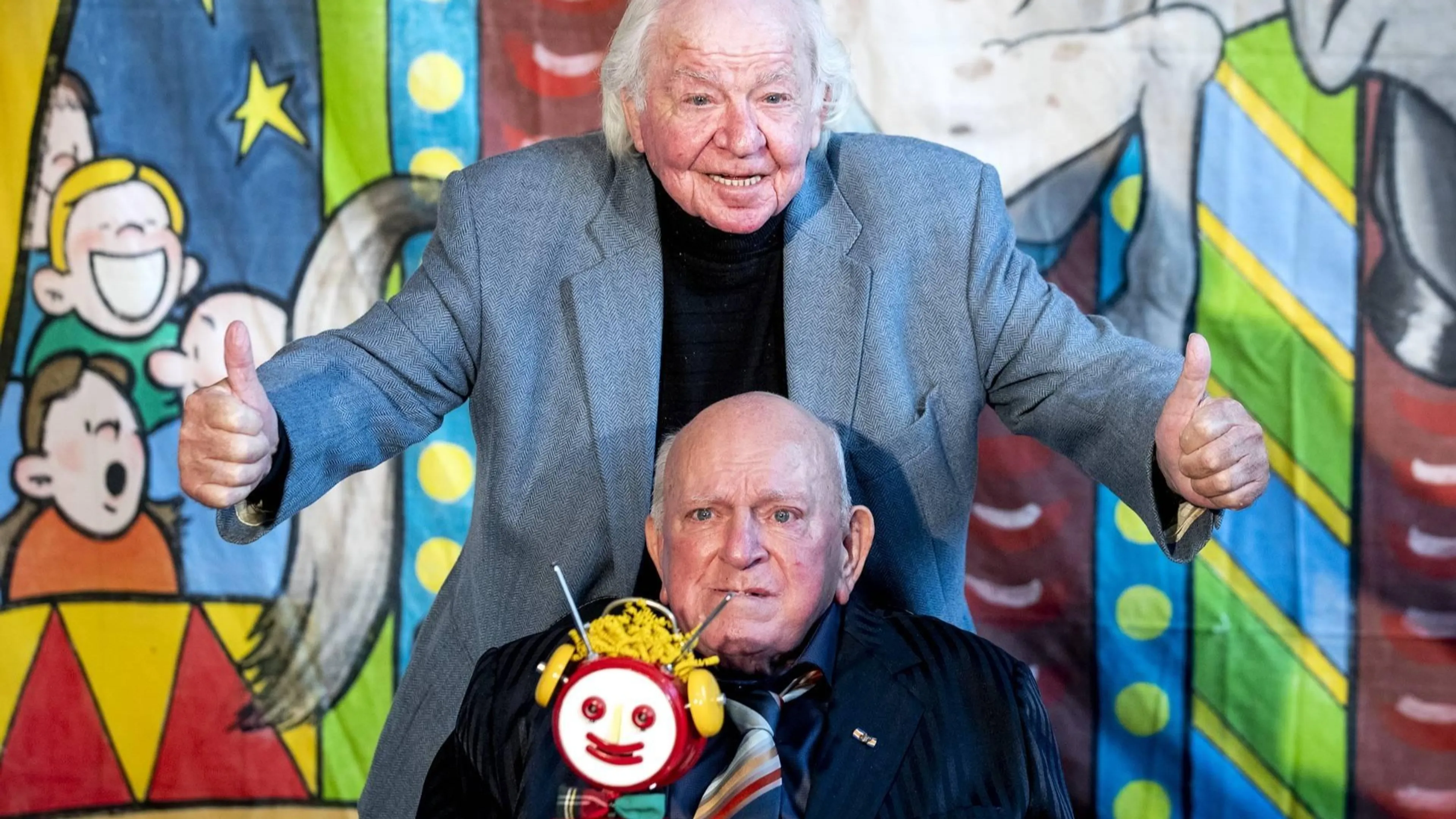 Bassie & Adriaan brengen WK voetbal-lied uit: 'Enorm trots'