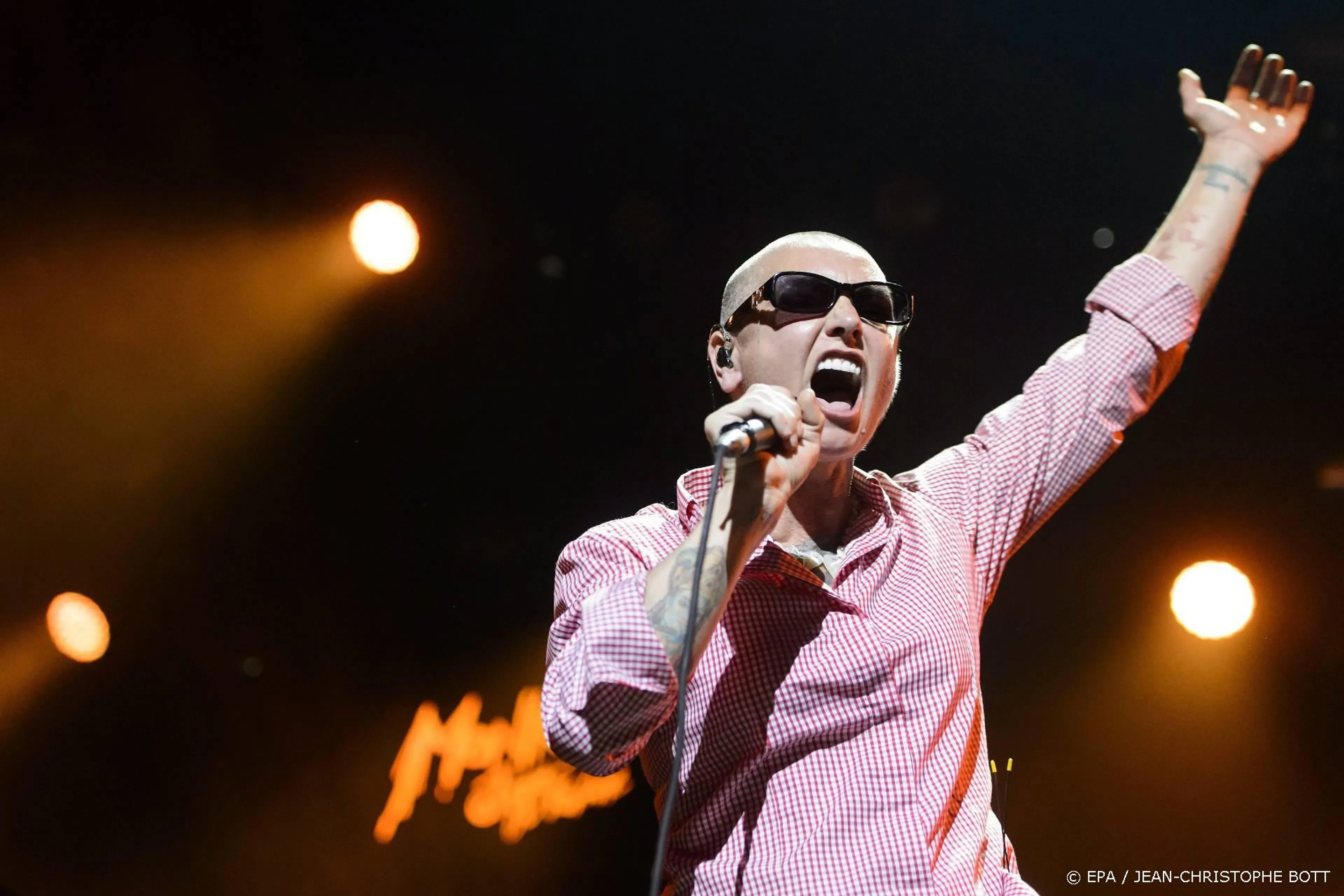 Sinéad O'Connor opgenomen in ziekenhuis na dood van zoon