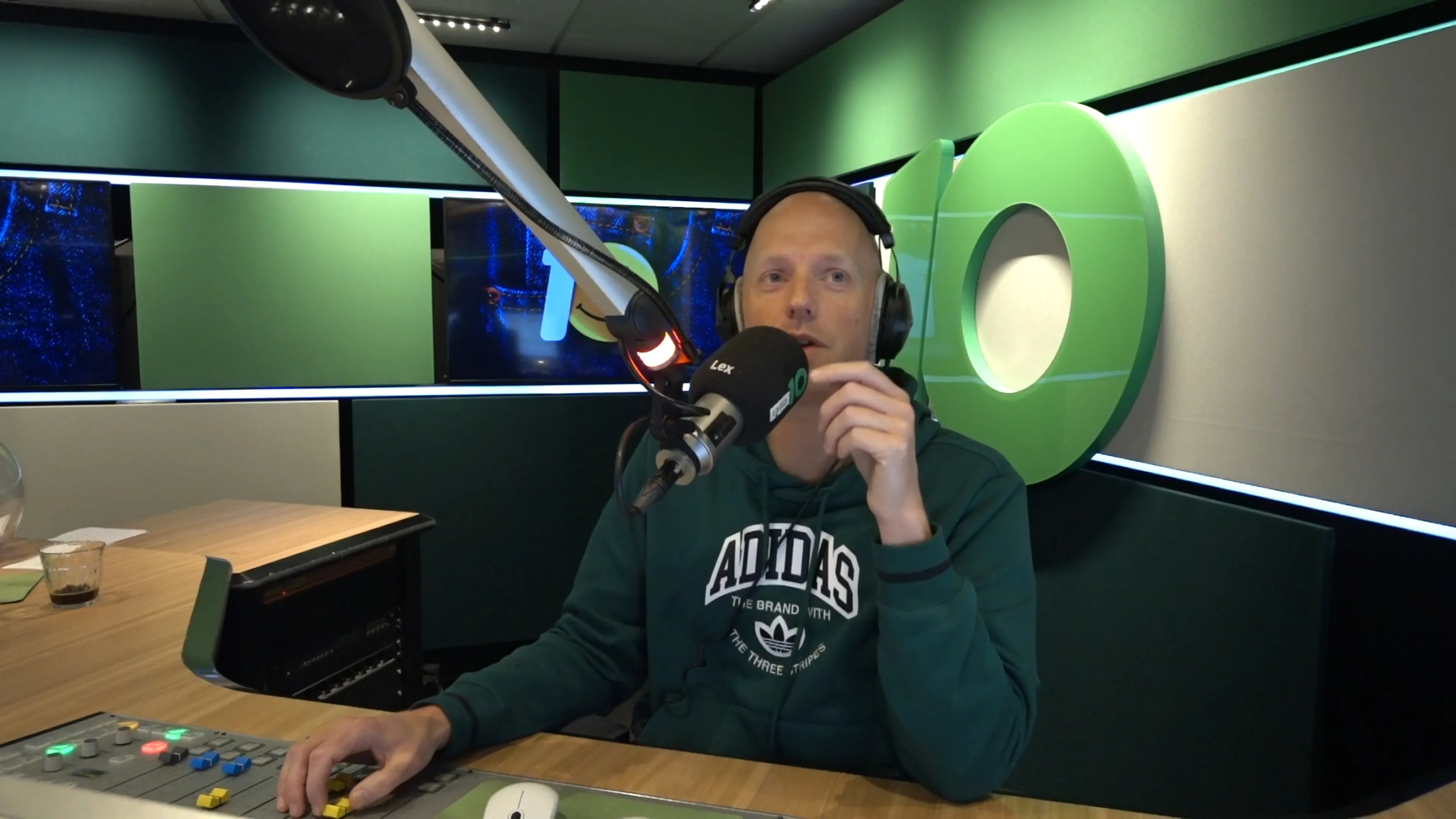 Frits Barend verbaast over statement Ronald Koeman in magazine 'Helden'