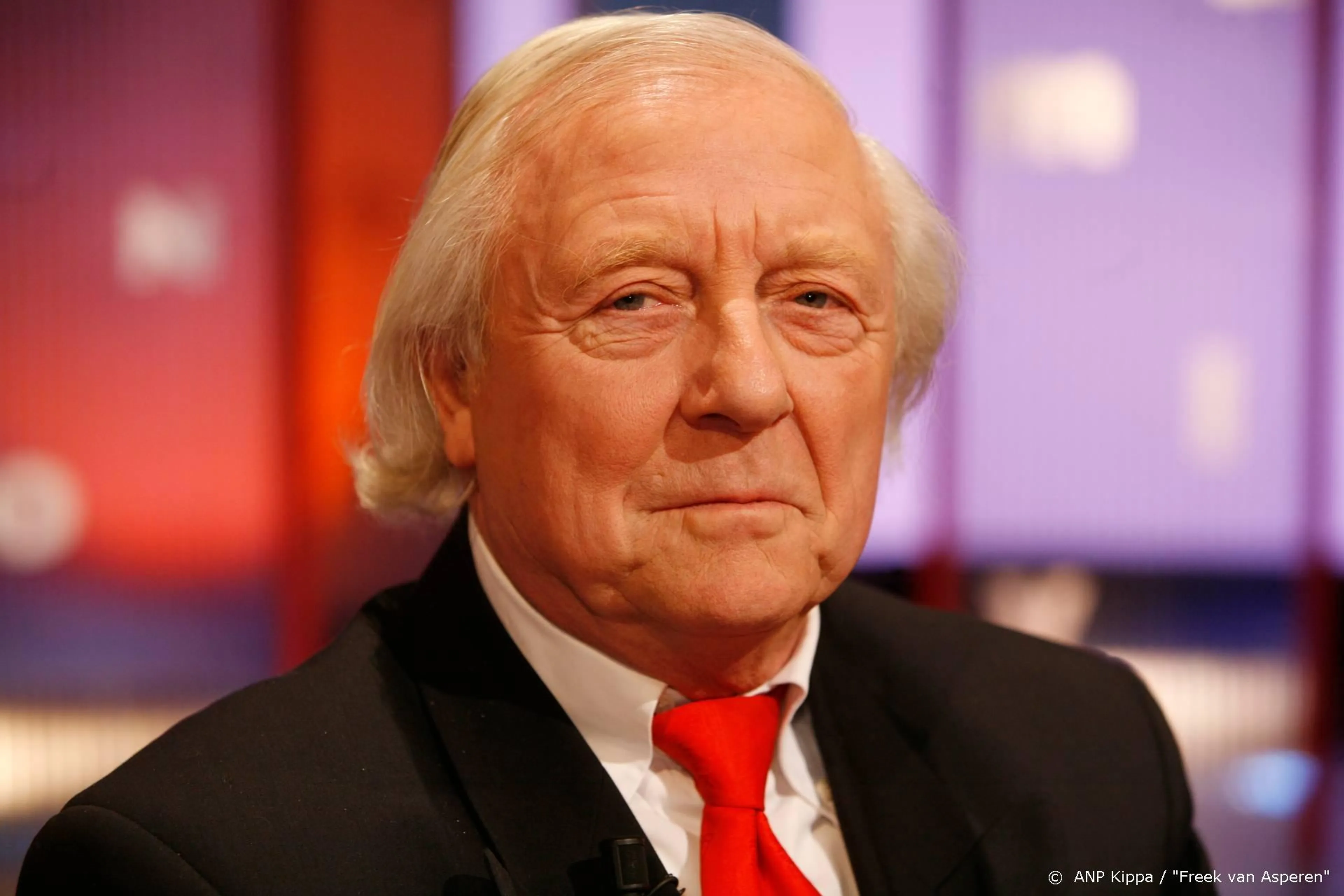 NPO herhaalt Opium-uitzending met Aart Staartjes