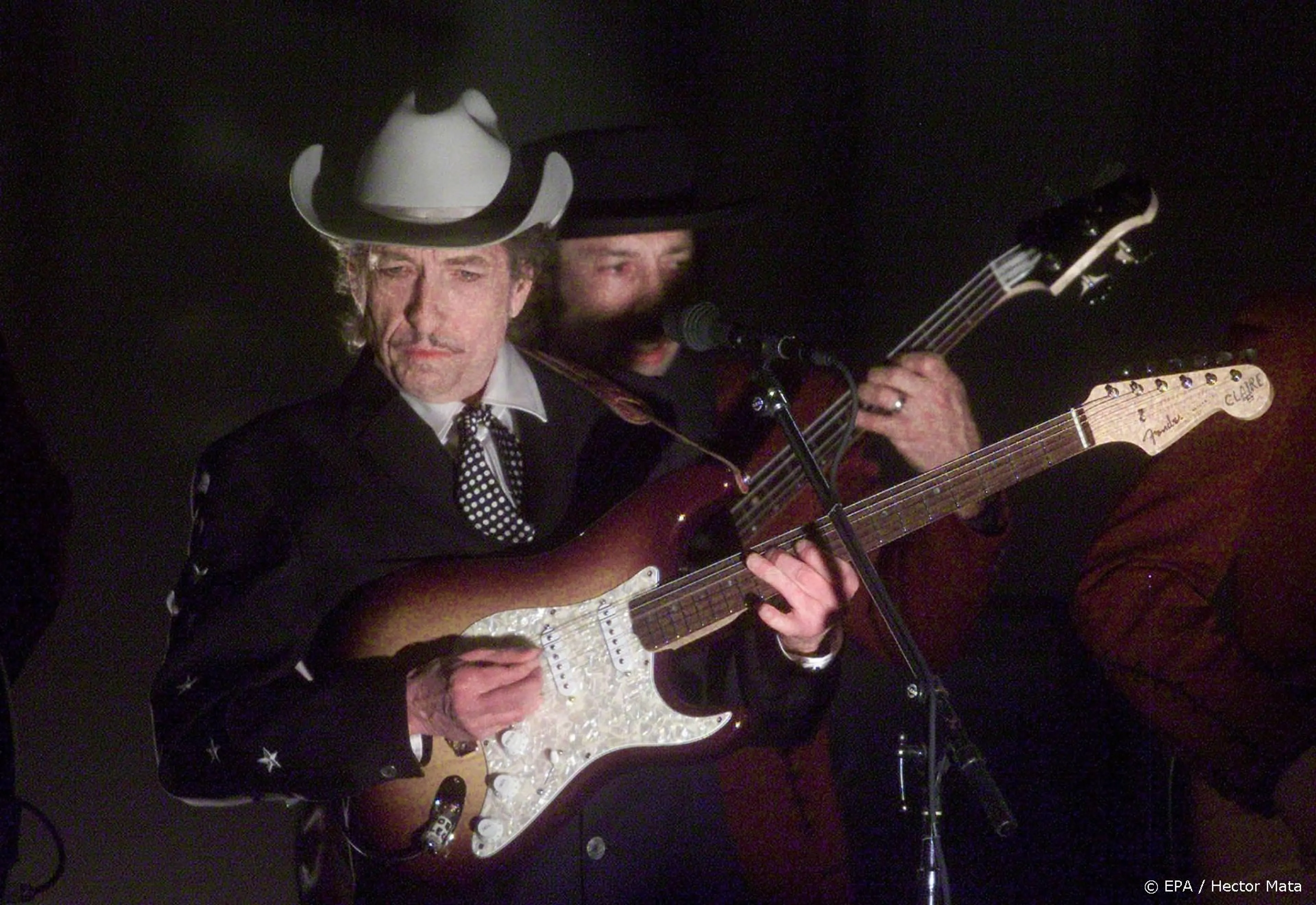 Bob Dylan verkoopt rechten honderden nummers, mogelijk recorddeal