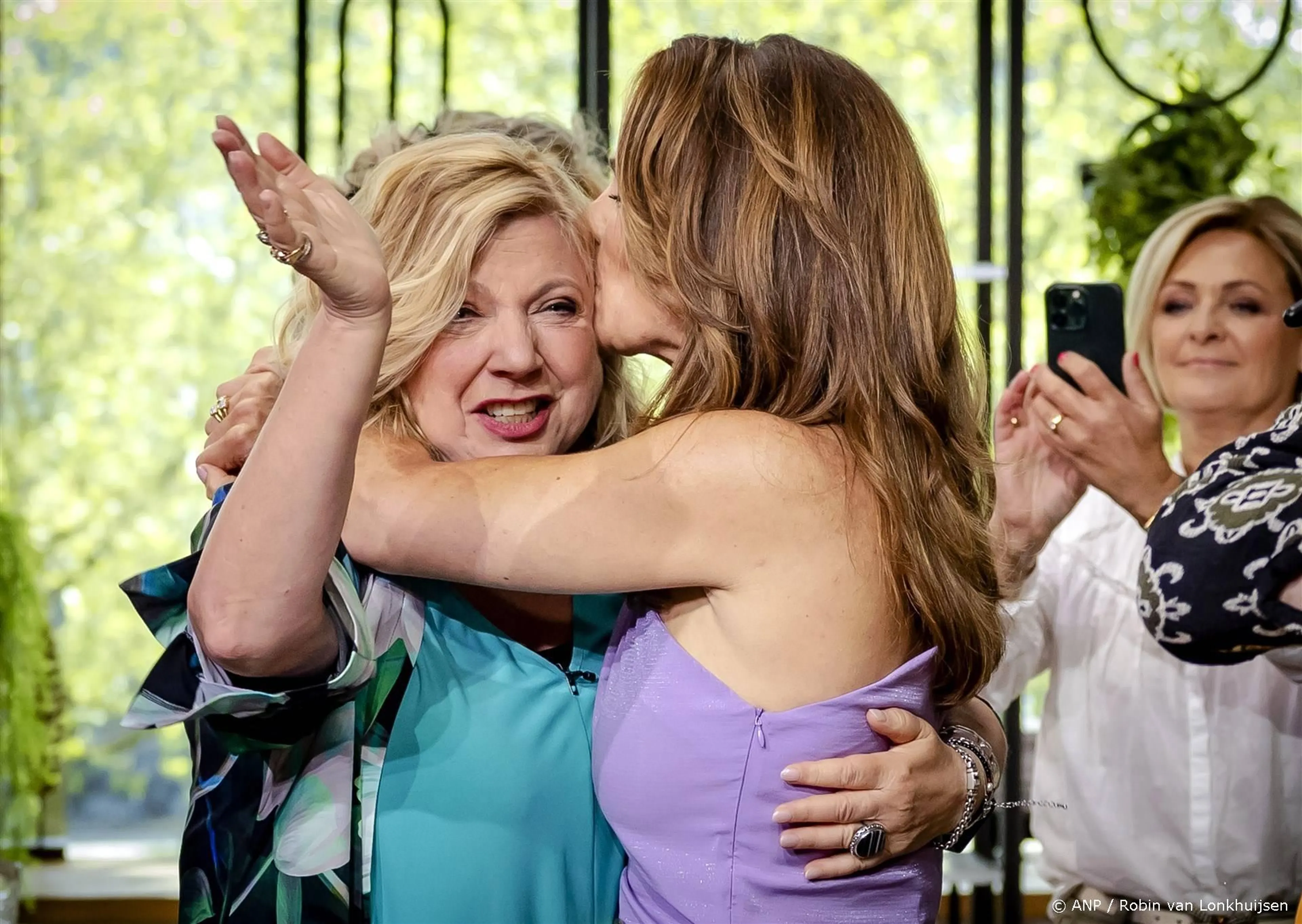 Quinty Trustfull geëmotioneerd over laatste moment met Loretta Schrijver