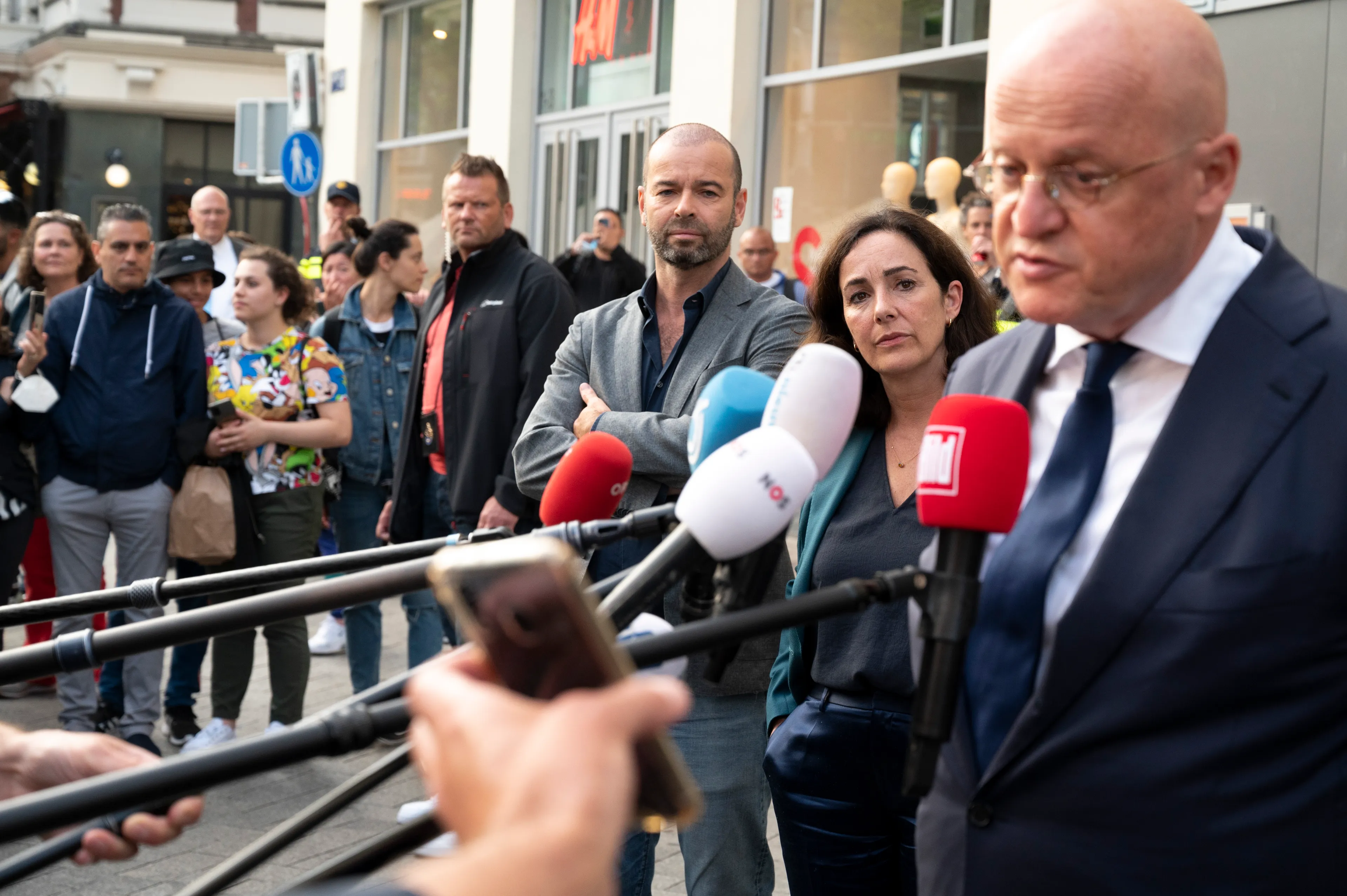 Bezoek Grapperhaus en Halsema geeft redactie RTL Boulevard kracht