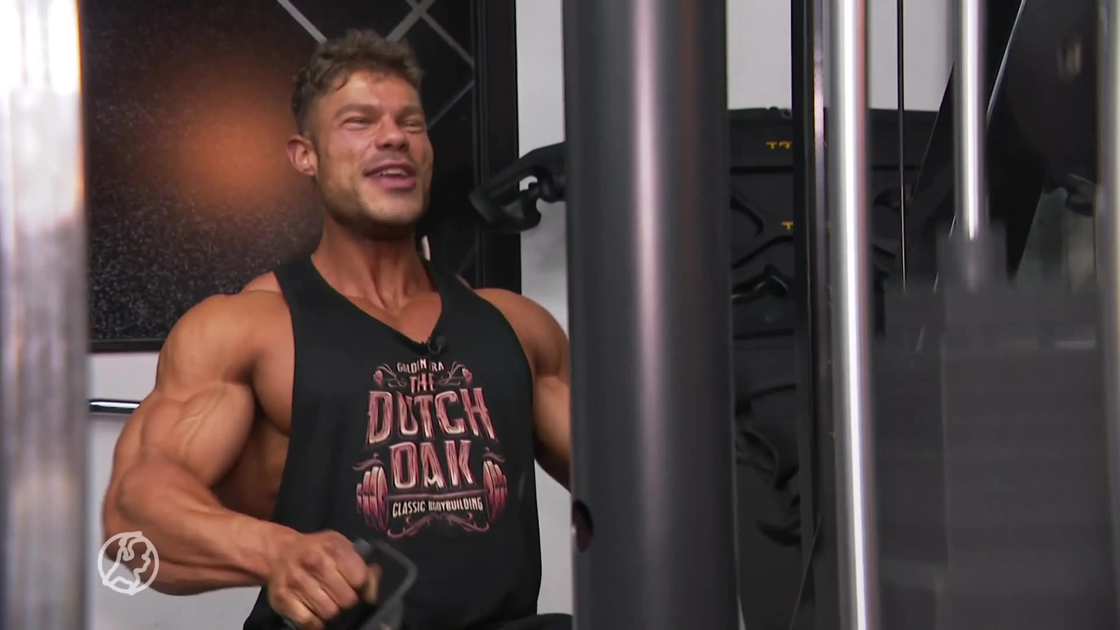 Bodybuilder Wesley wint beroemde prijs, en ontvangt die ook nog eens van Arnold Schwarzenegger (Hart van Nederland - Late Editie)