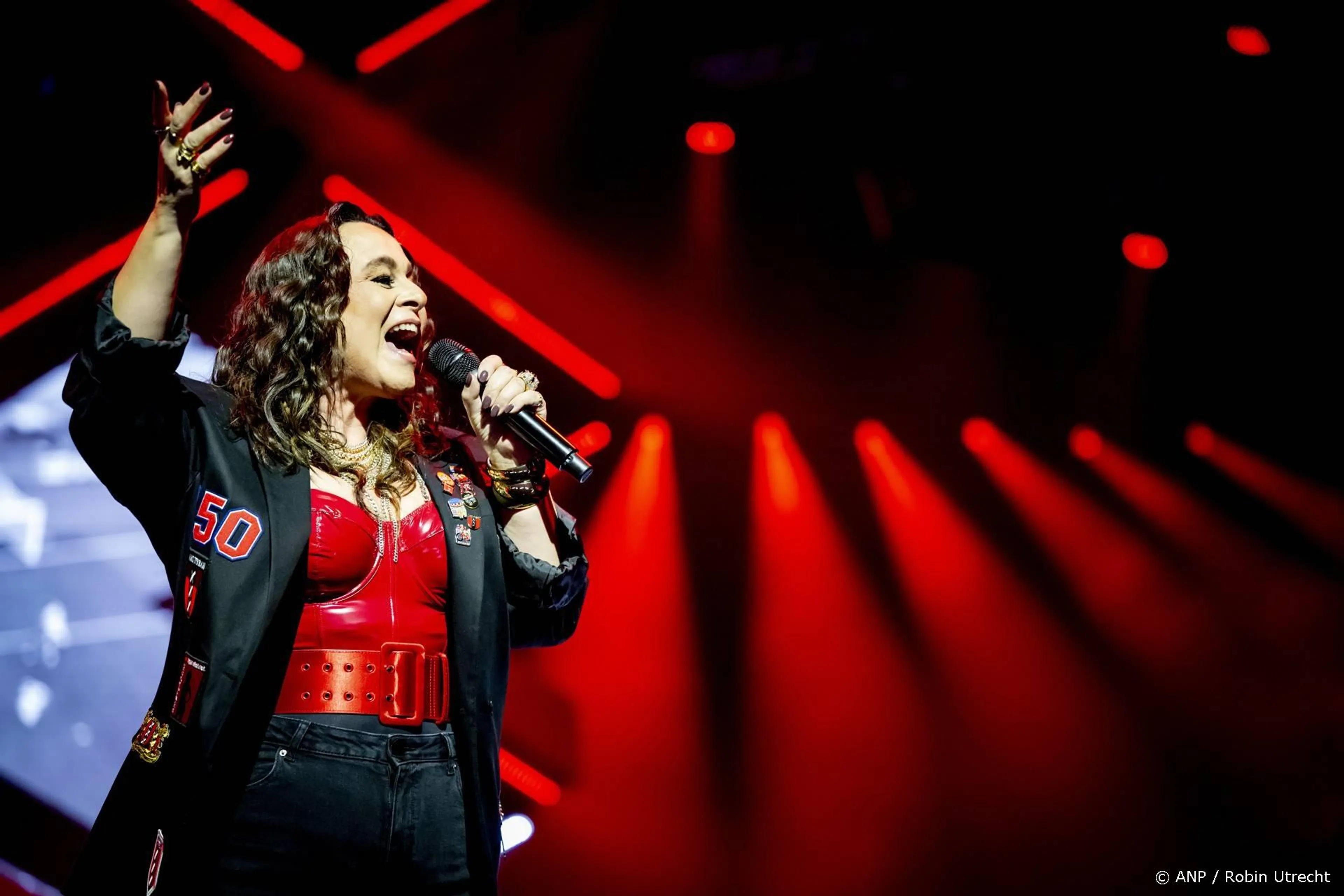 Trijntje Oosterhuis viert jubileum met show in Carré