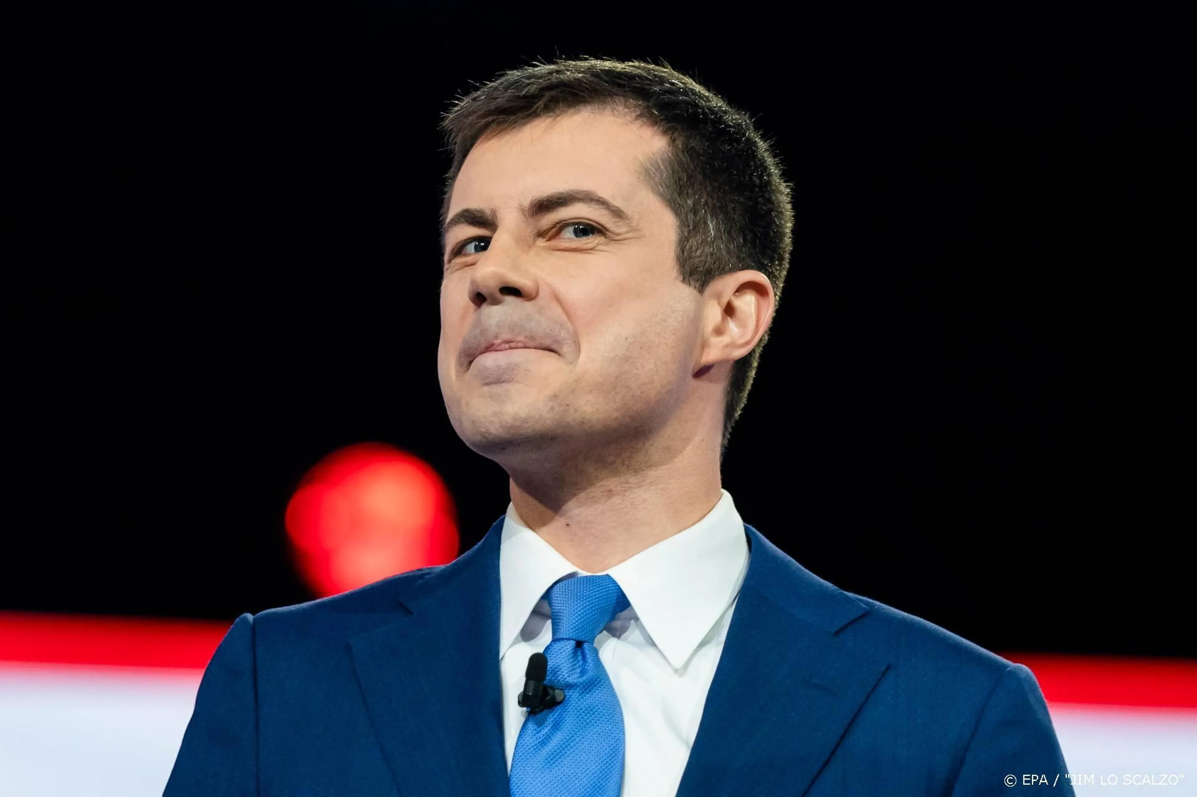 Sterren reageren op einde race Buttigieg