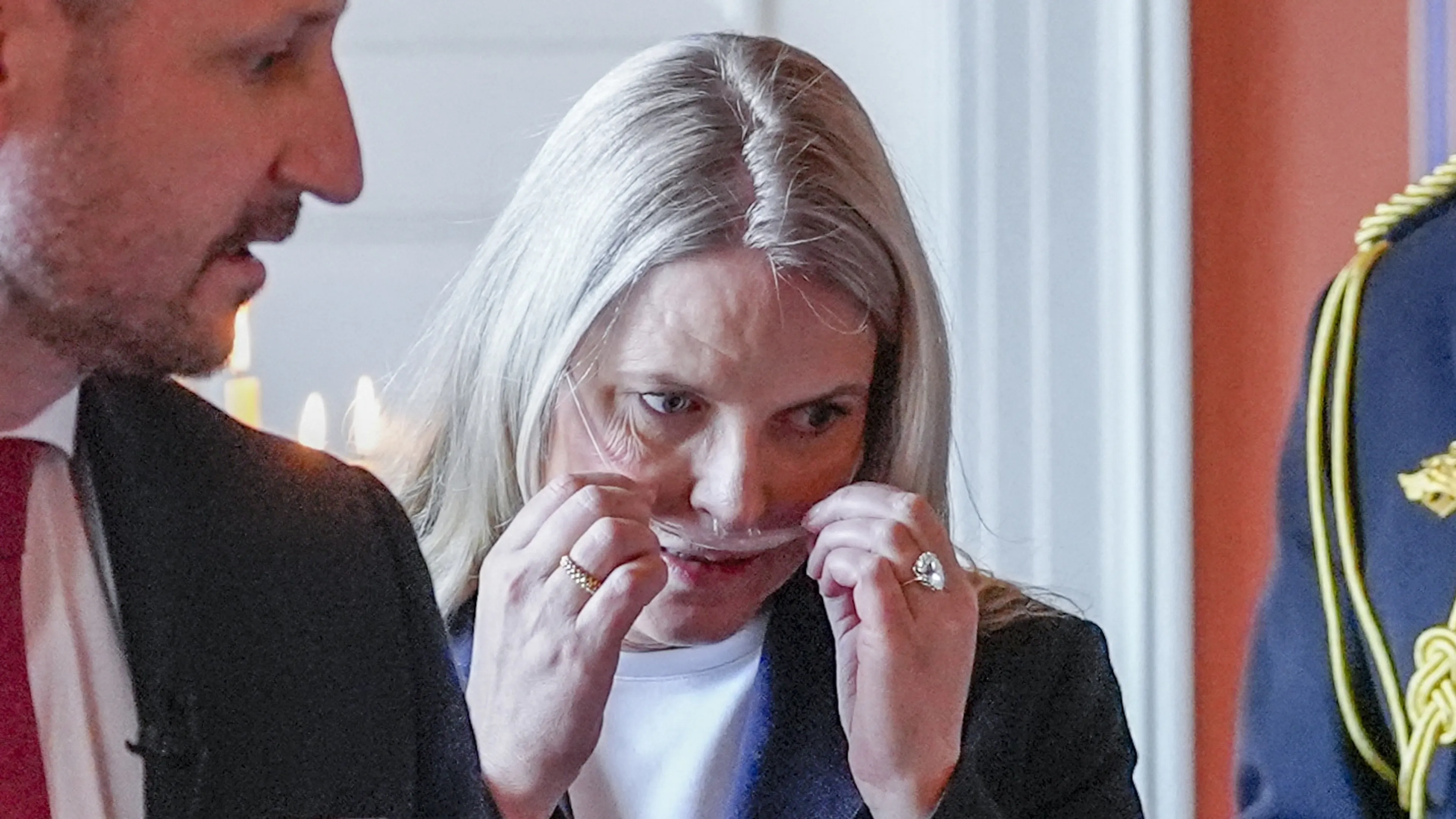 Mette-Marit naar ziekenhuis in Oslo