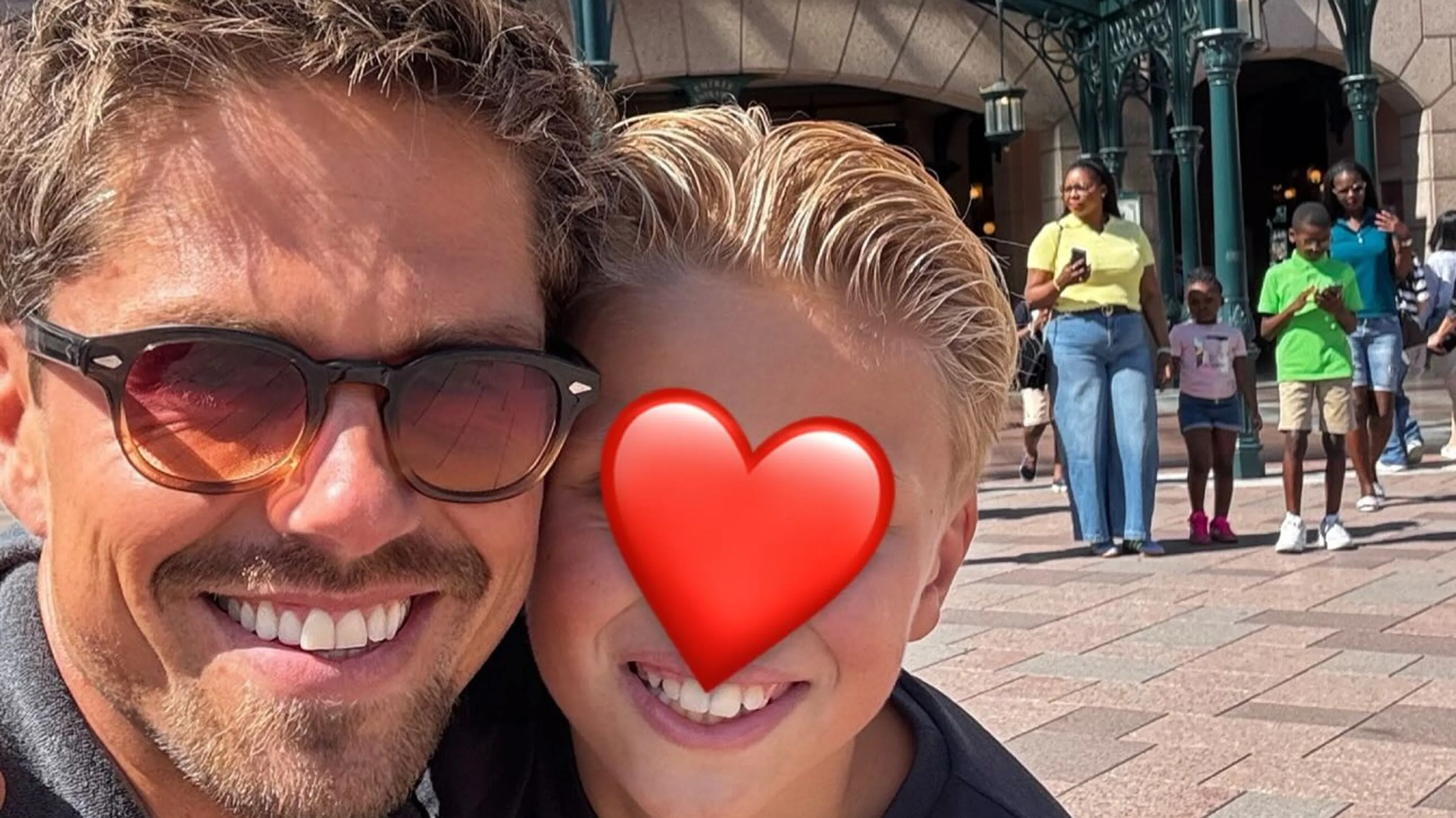 André Hazes emotioneel over zoontje: 'Stiekem jammer...'