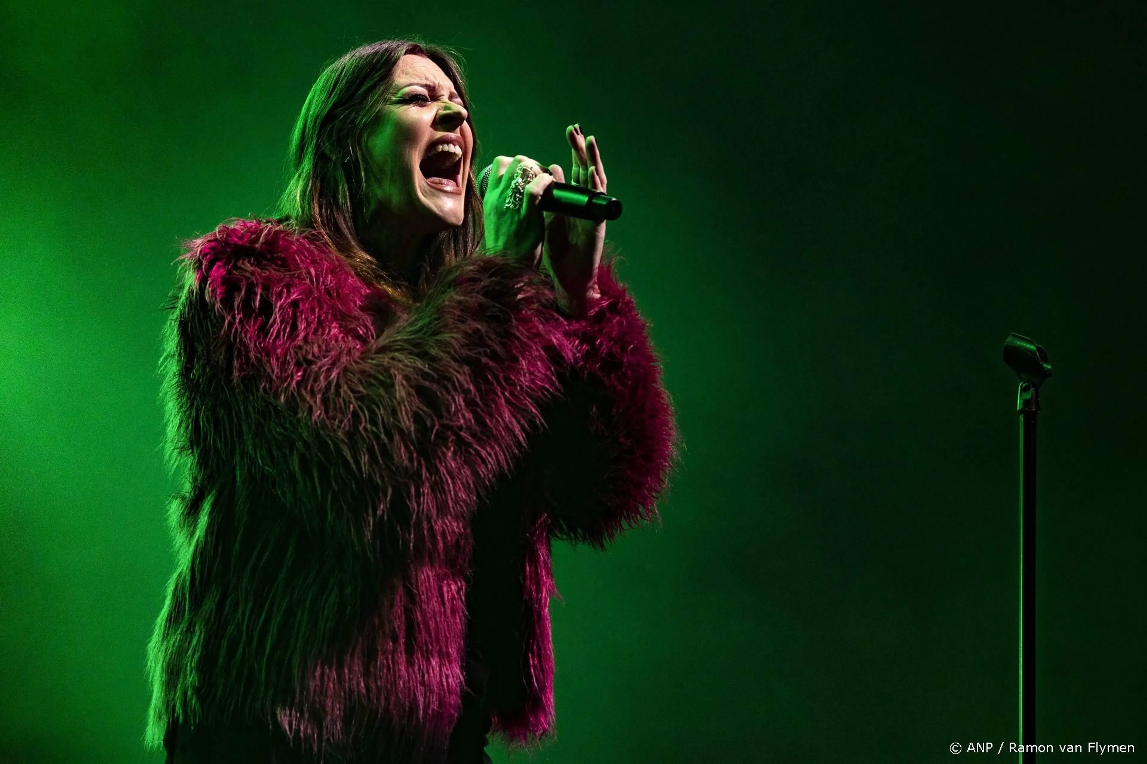 Floor Jansen stopt na 13 jaar bij metalband Nightwish: 'Dit besluit is nodig' 
