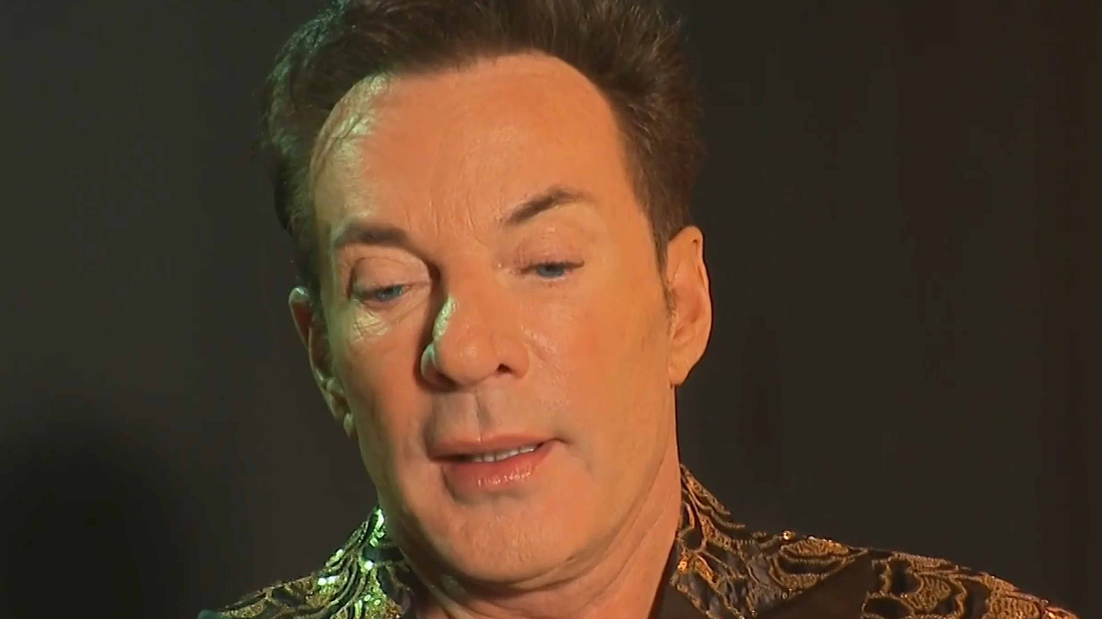 Kijkers stomverbaasd over optreden Gerard Joling: 'Heel slecht playbacken'