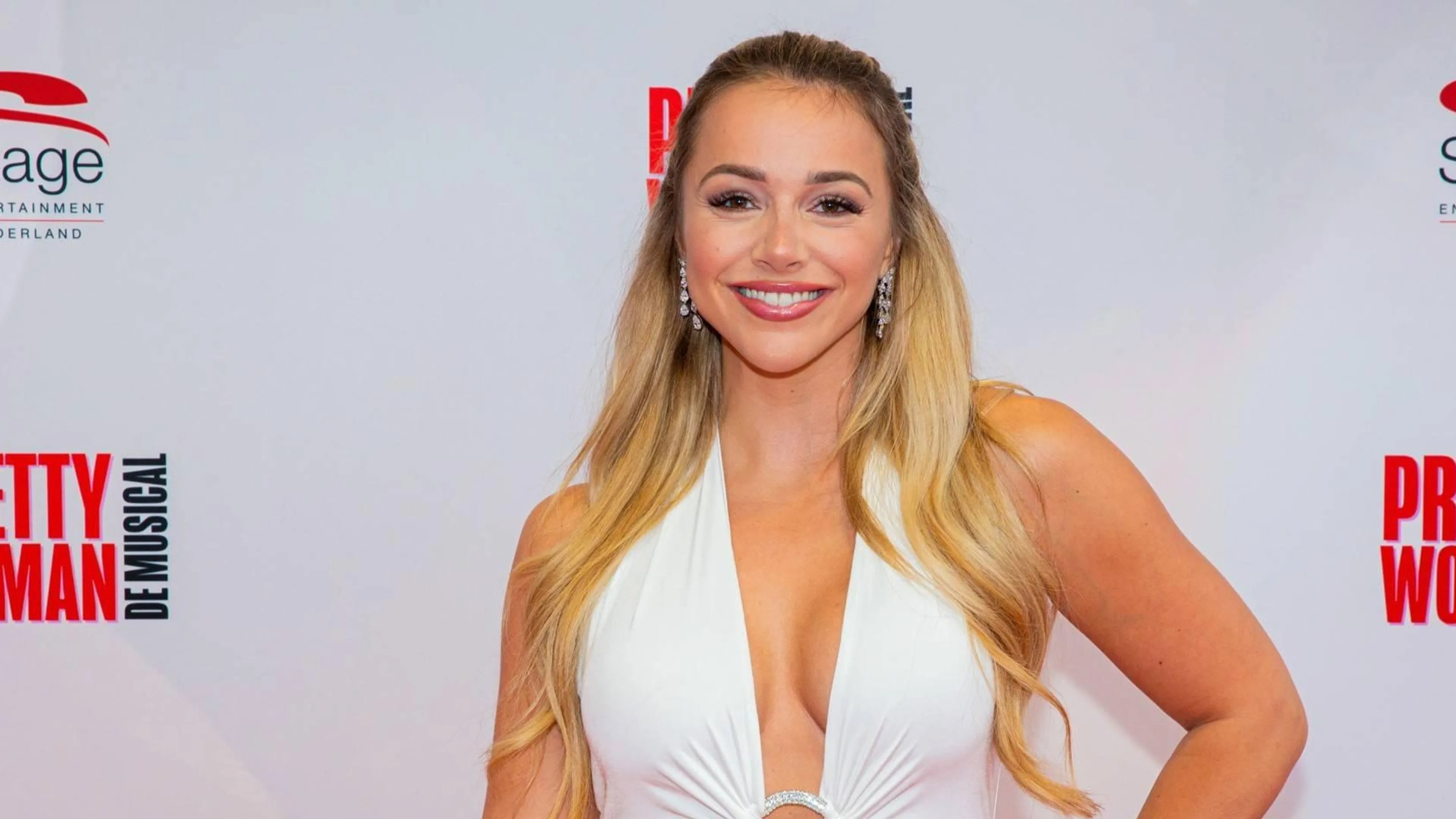 Emma Heesters is 'happy single': 'Je moet je weg weer vinden'