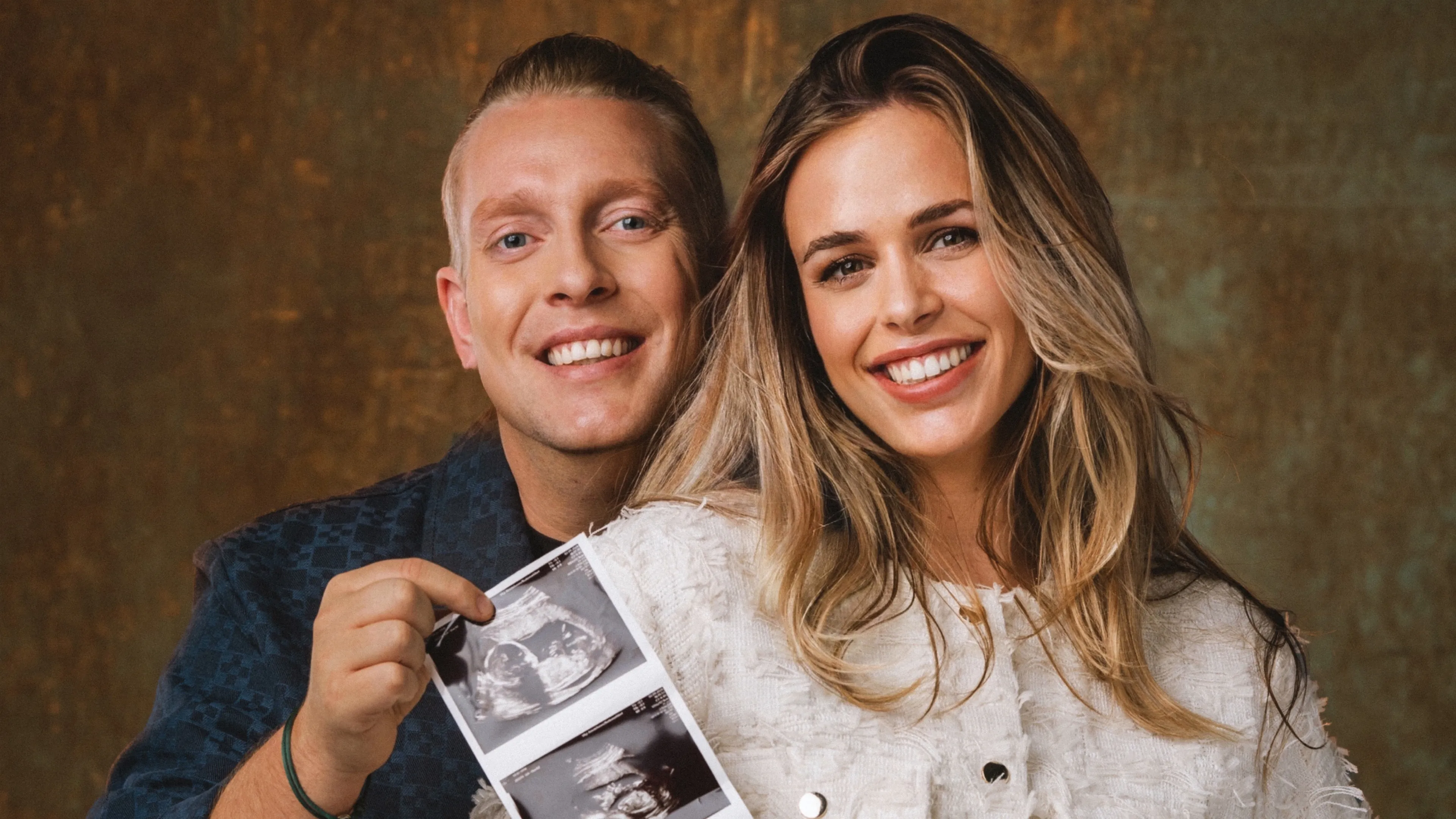 Billy Dans wordt vader van eerste kindje: 'Papa & mama houden nu al van je'