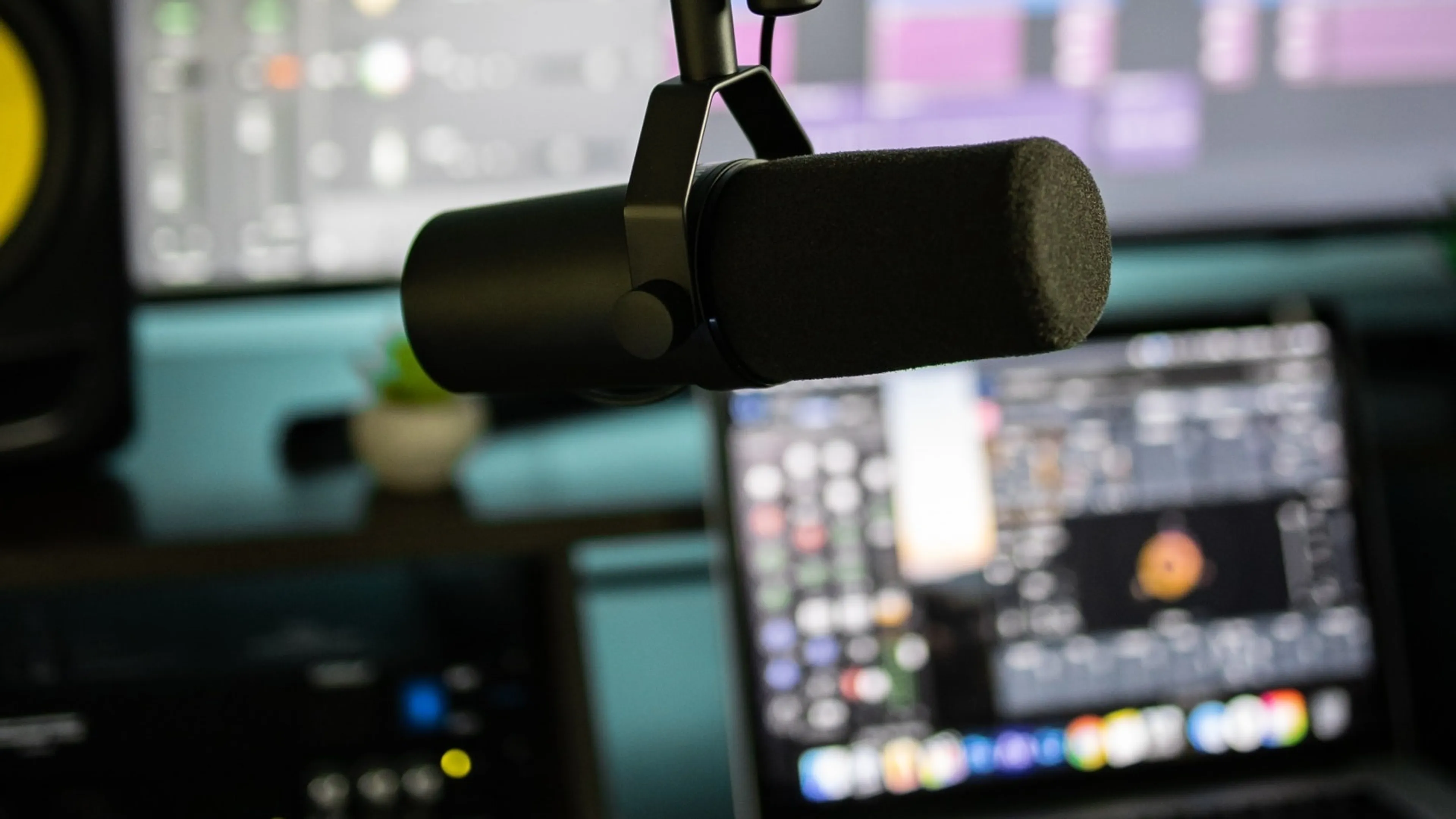 Deze bekende radio-dj's stappen over naar Veronica