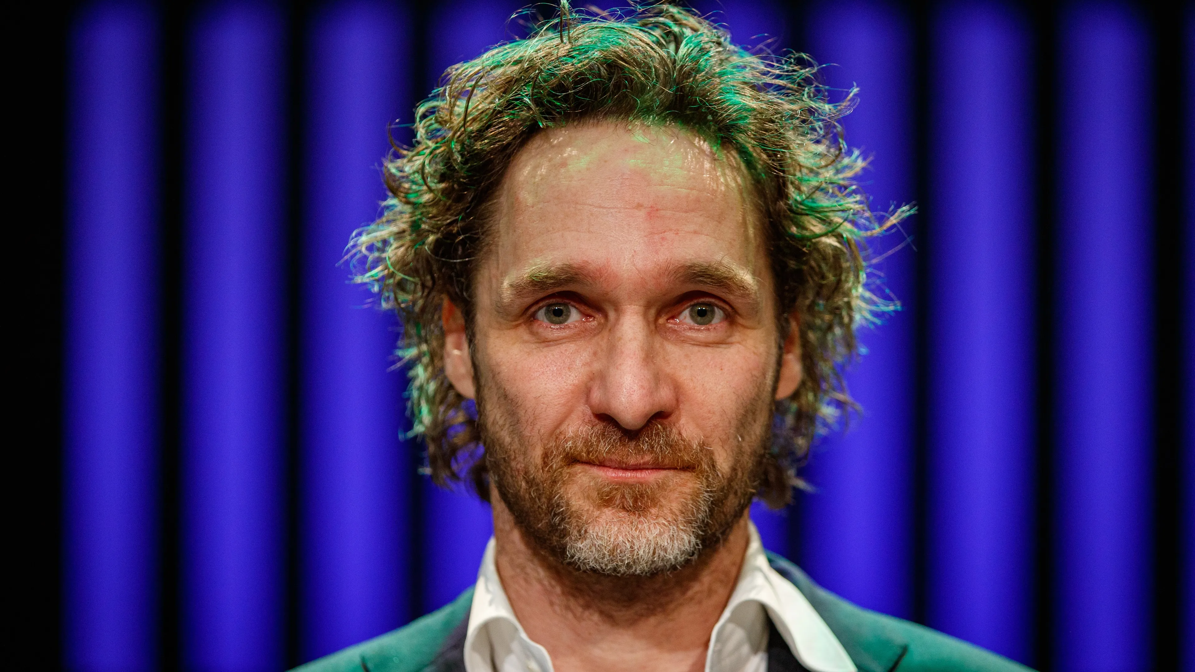 Javier Guzman terug in publiciteit na turbulente tijd: 'Vind het leuk om te verrassen'