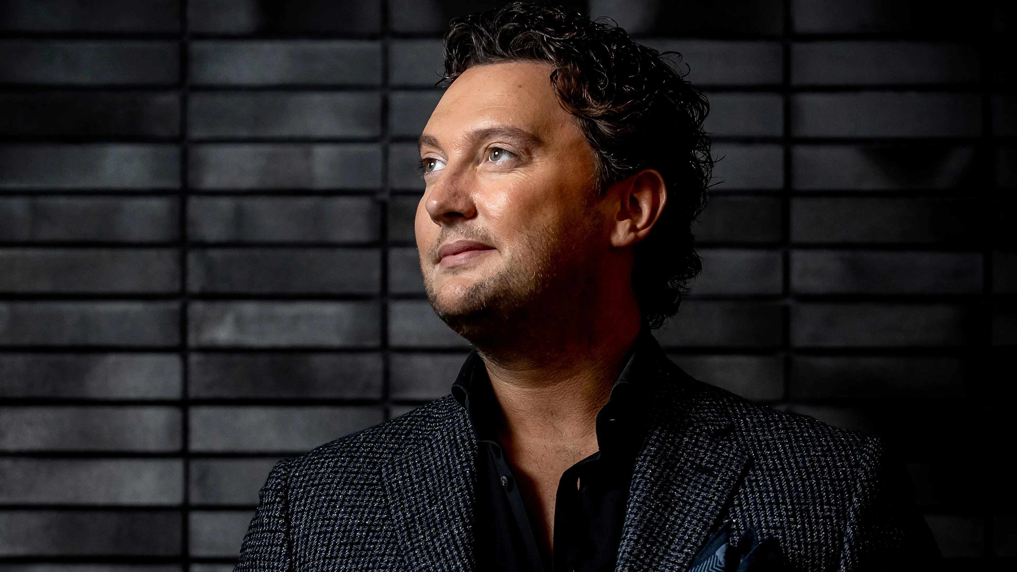 PAS OP: Tino Martin deelt belangrijke waarschuwing