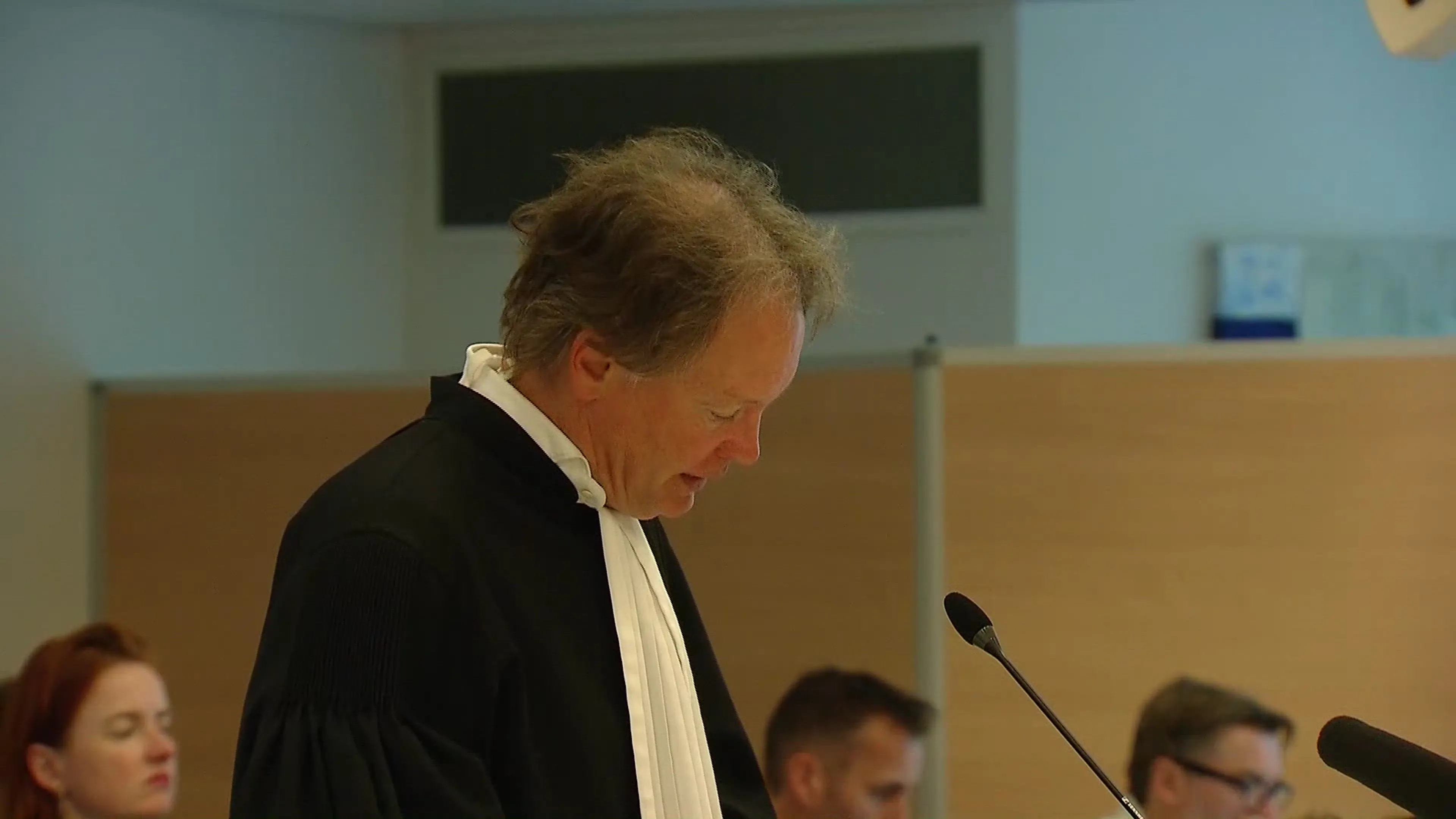 Advocaat Ali B vraagt om vrijspraak van verkrachting Naomi