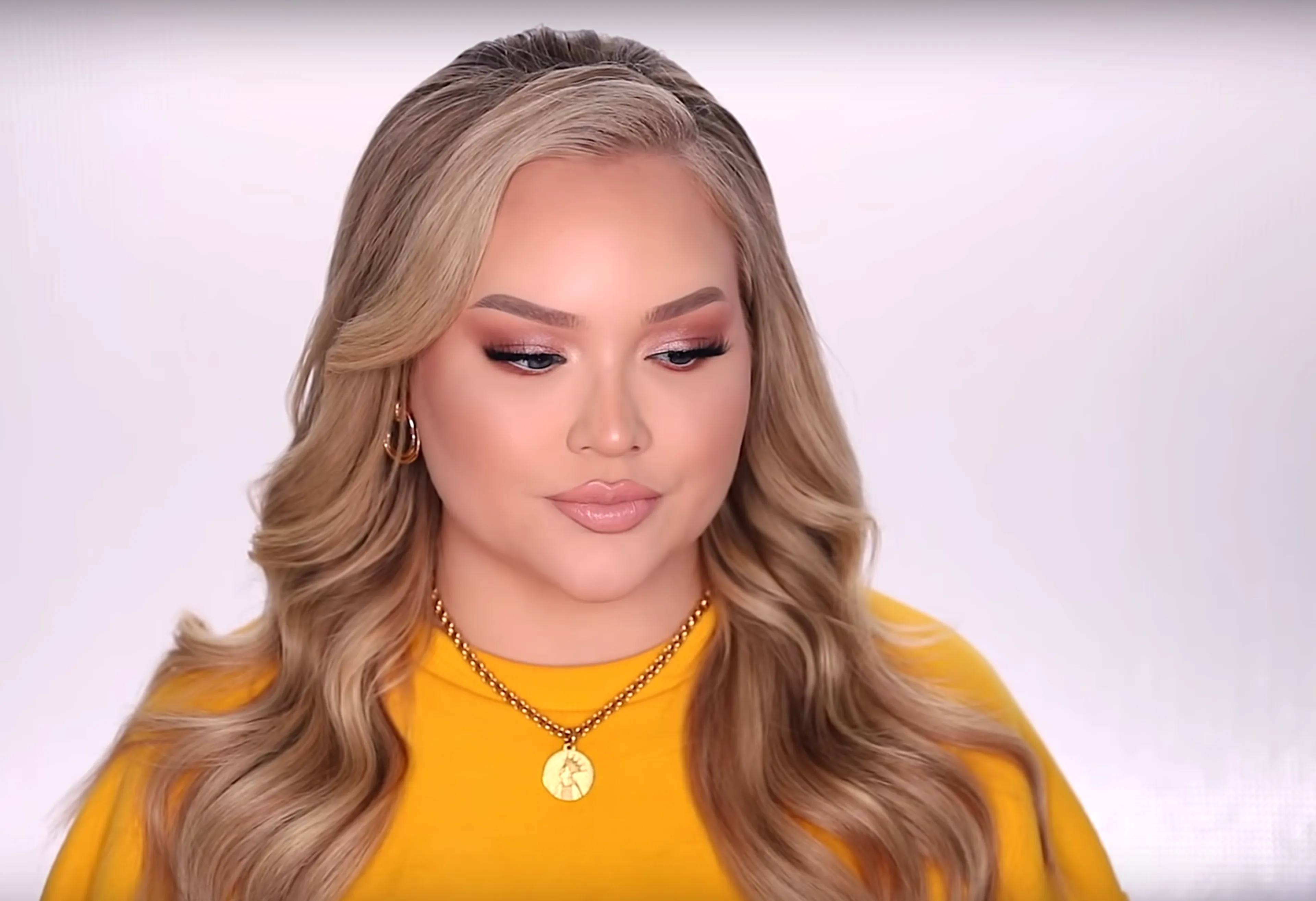 NikkieTutorials geeft toe: 'Ik ben transgender'