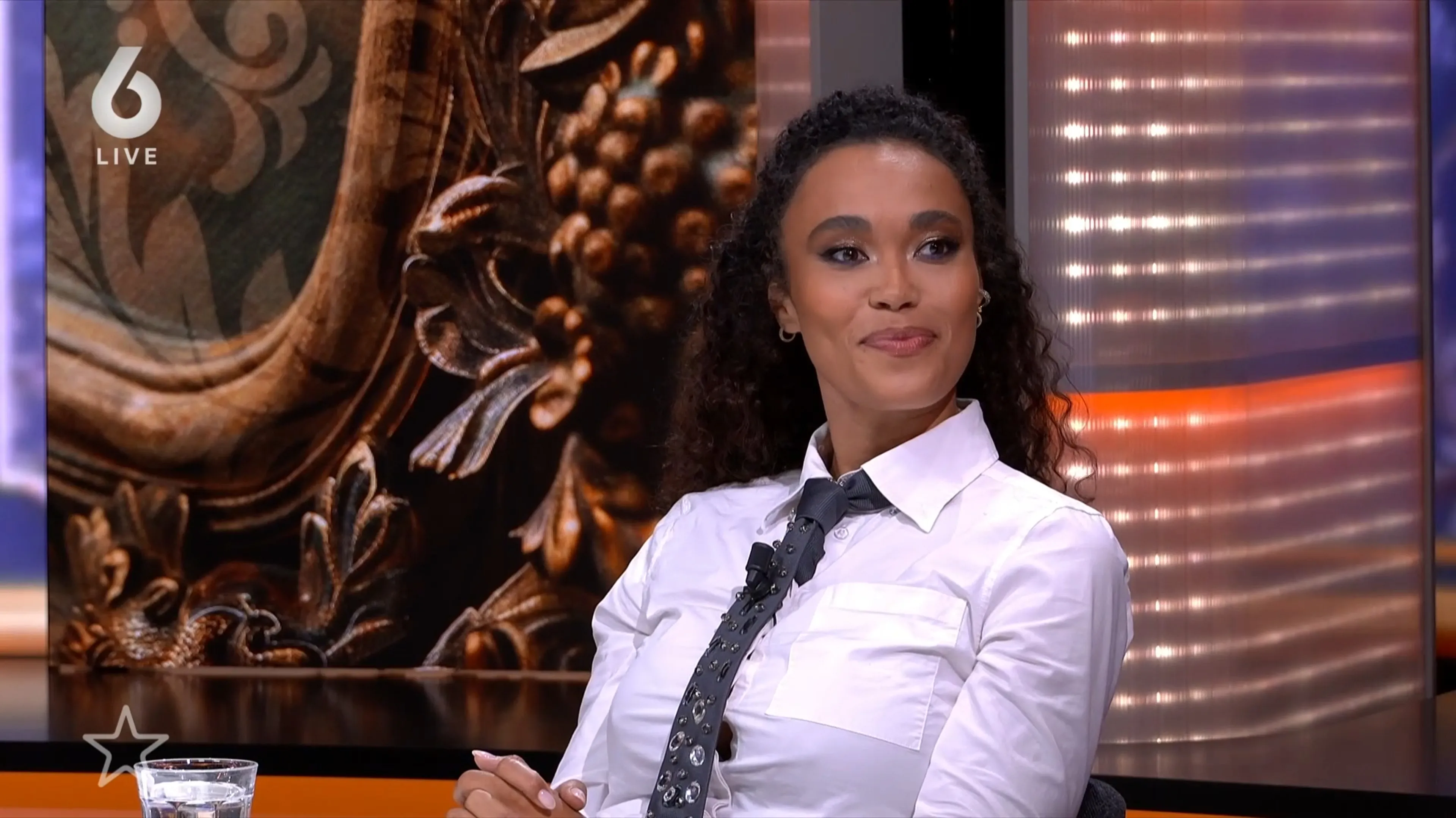 Romy Monteiro vertelt over haar nieuwe nummer Spaans Benauwd