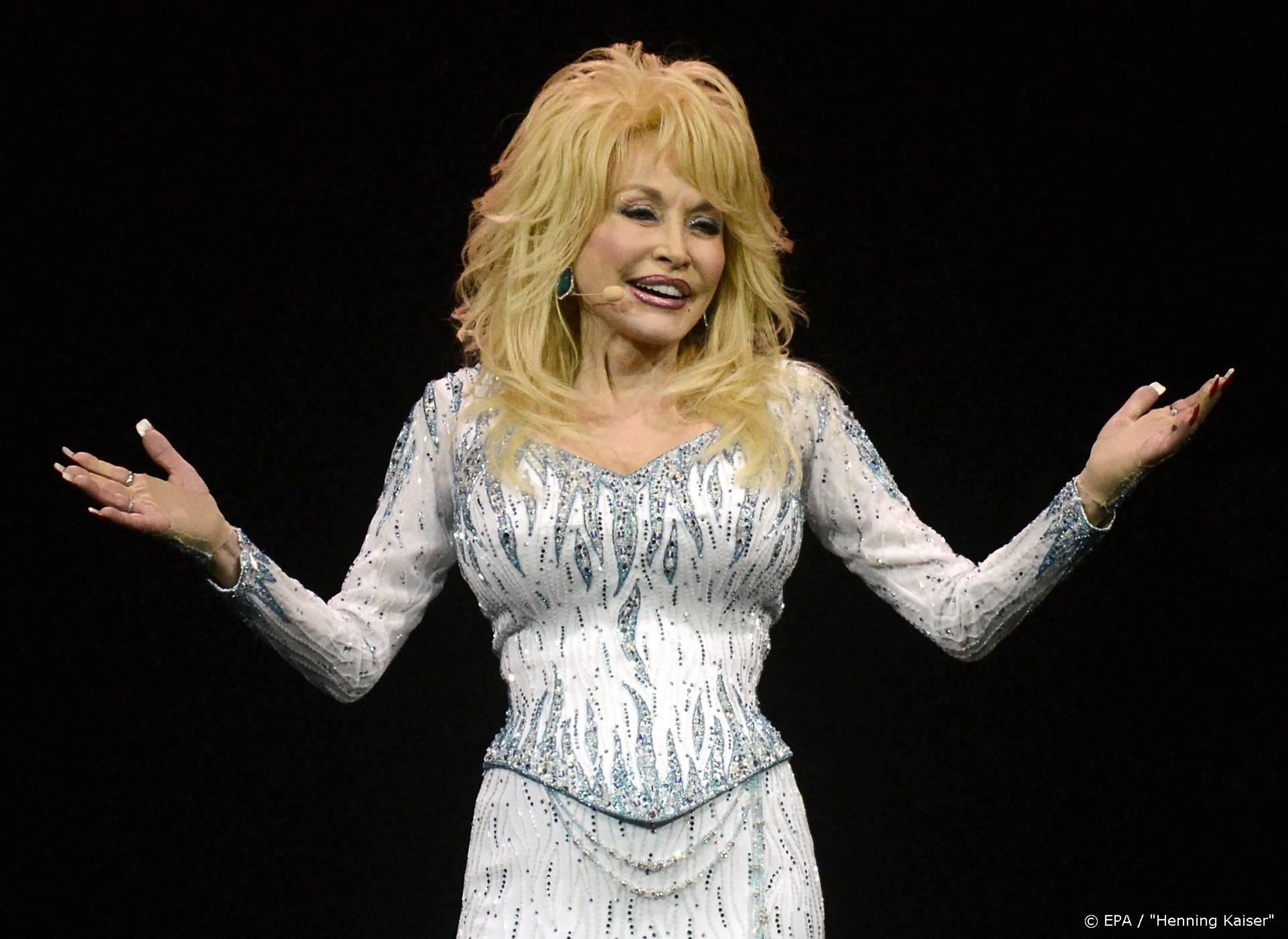 Dolly Parton wil fotoshoot Playboy overdoen voor 75e verjaardag