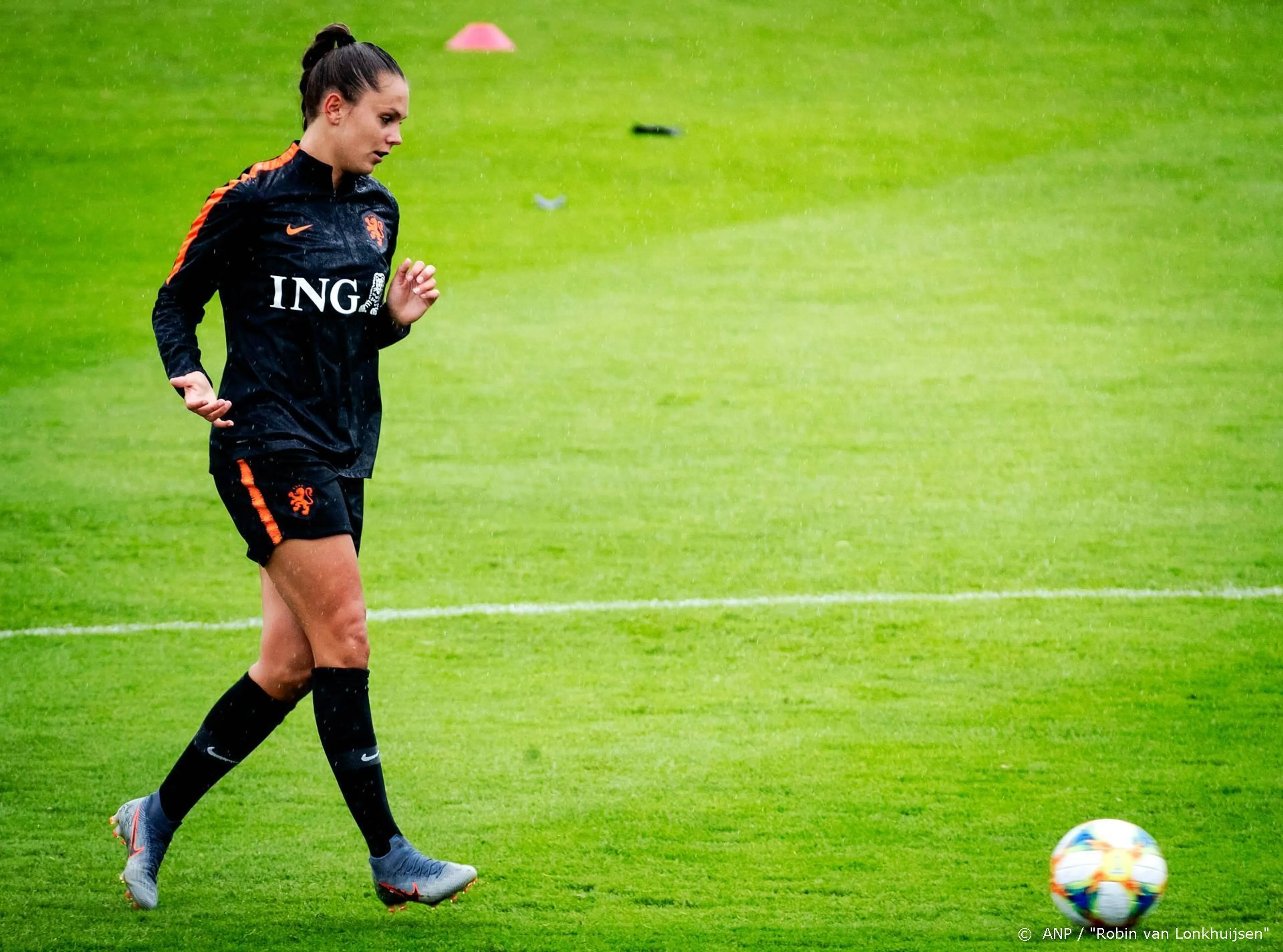 Lieke Martens showt haar 'crib' aan MTV