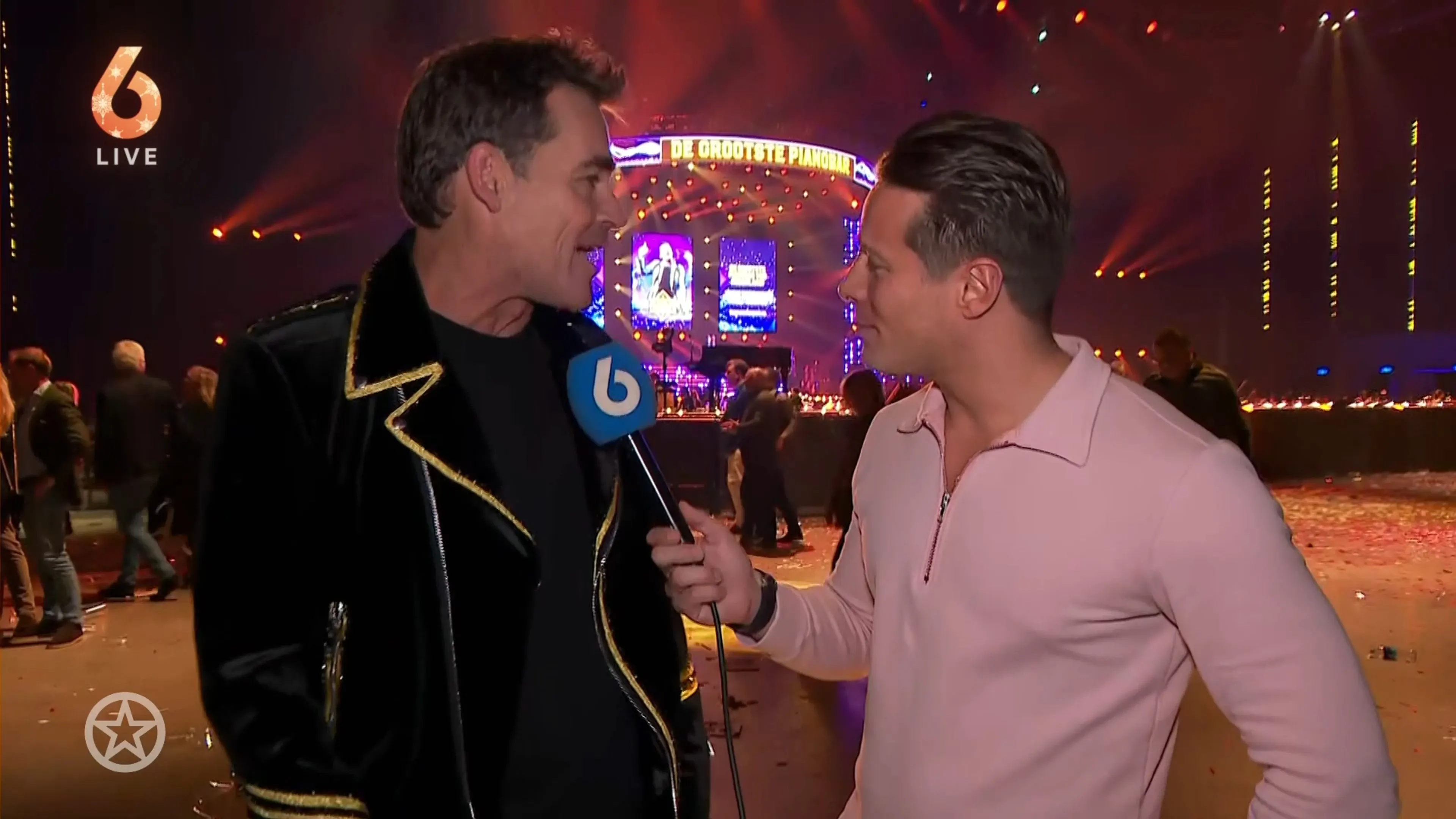 Jeroen van der Boom staat met zijn nieuwe concept The Pianoman in Ahoy