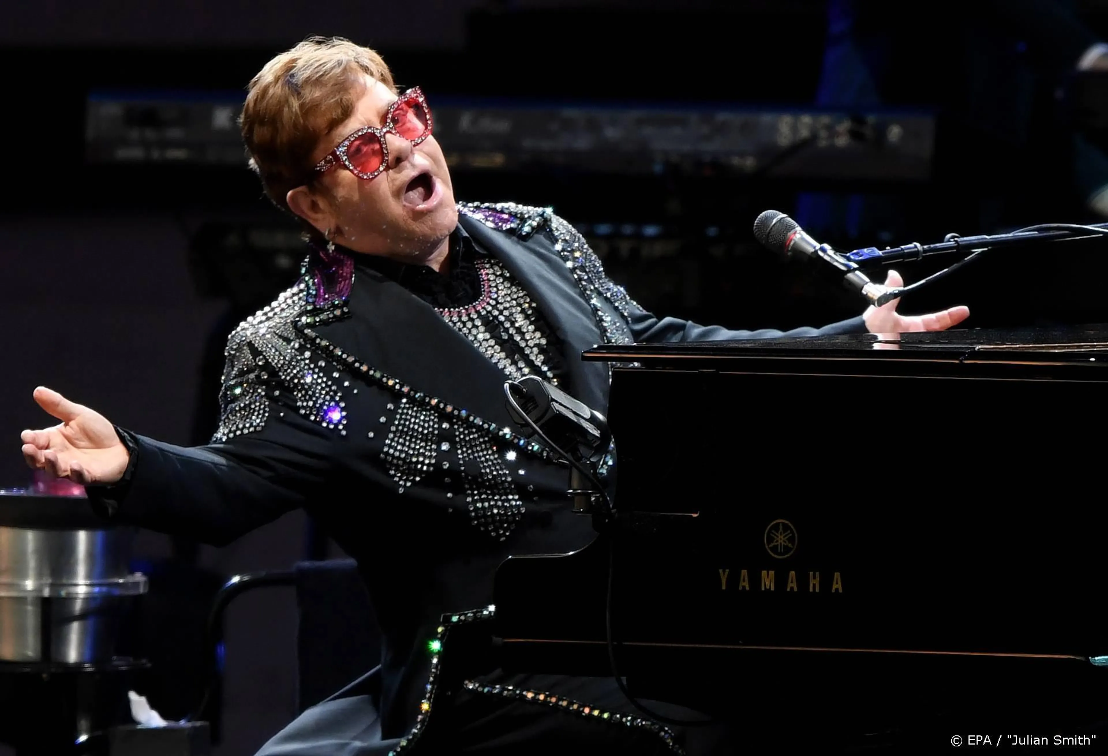 Elton John verplaatst rest Amerikaanse afscheidstournee naar 2021