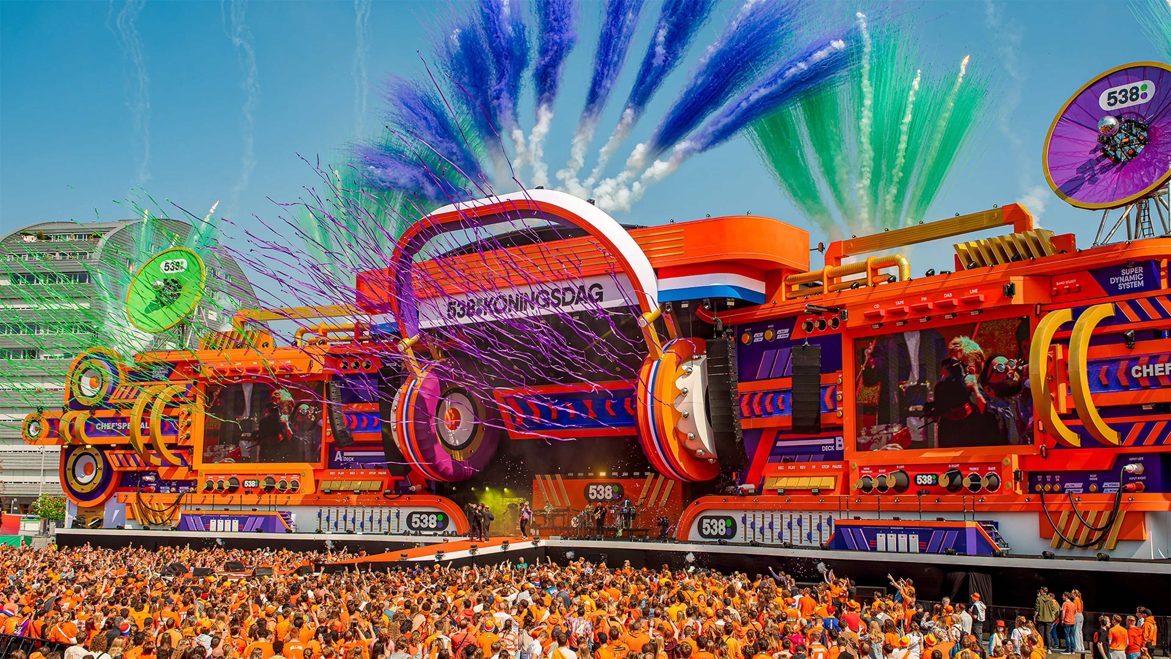 Kijk en luister live mee naar 538 Koningsdag 👑