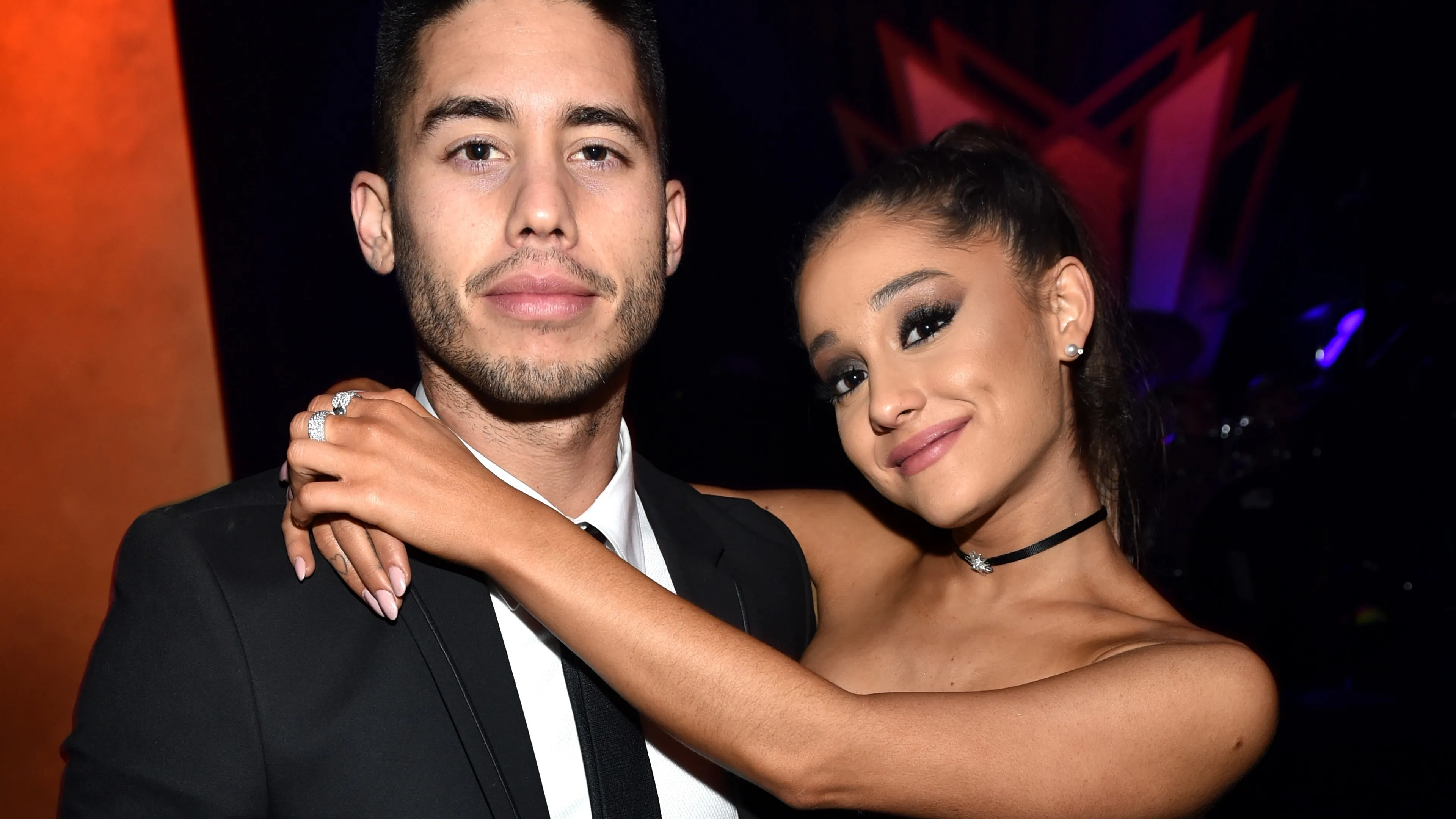 'Ariana Grande na tien jaar weer terug bij ex Ricky Alvarez'