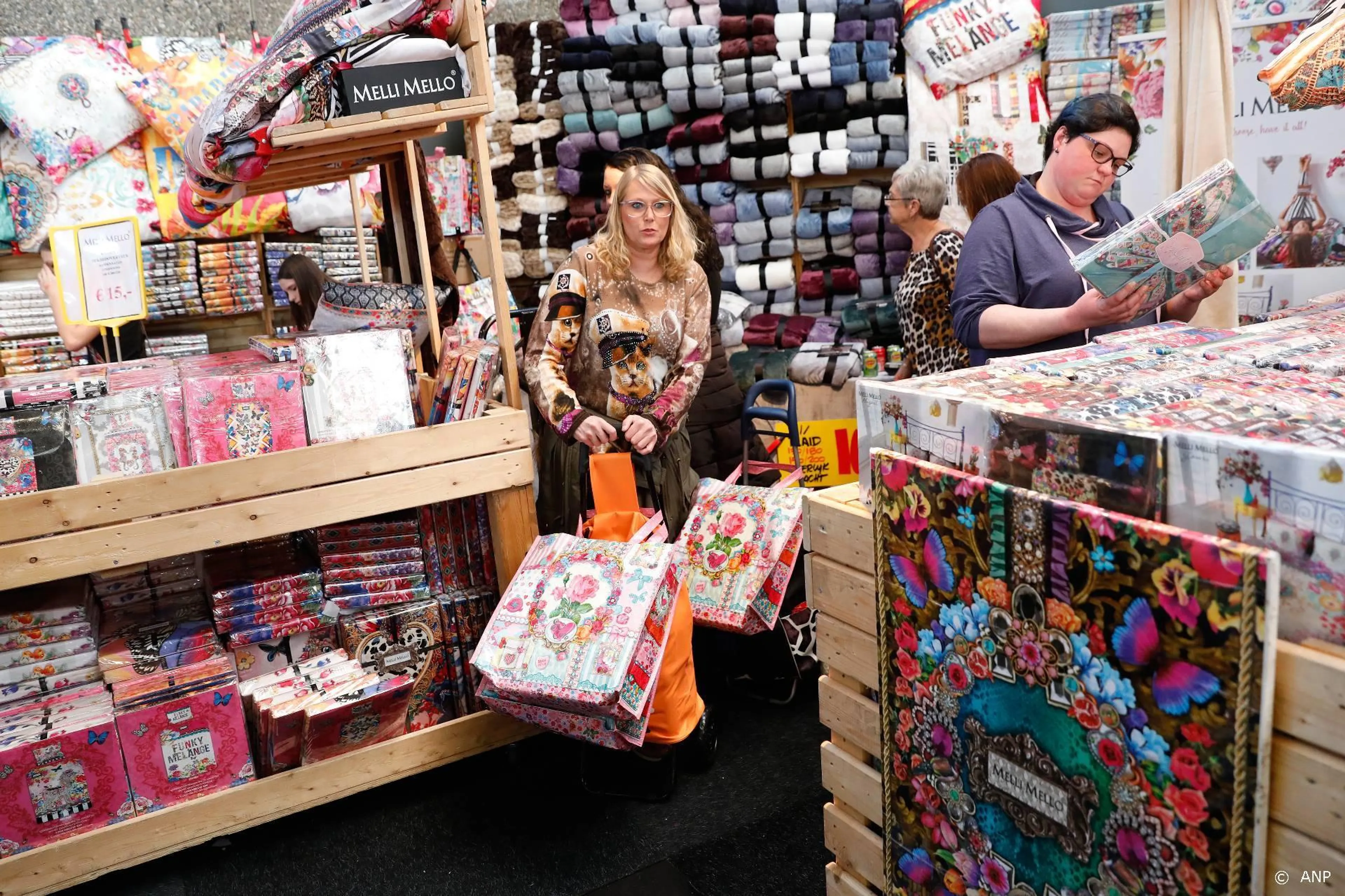 75-jarige Huishoudbeurs feestelijk geopend door Patty Brard