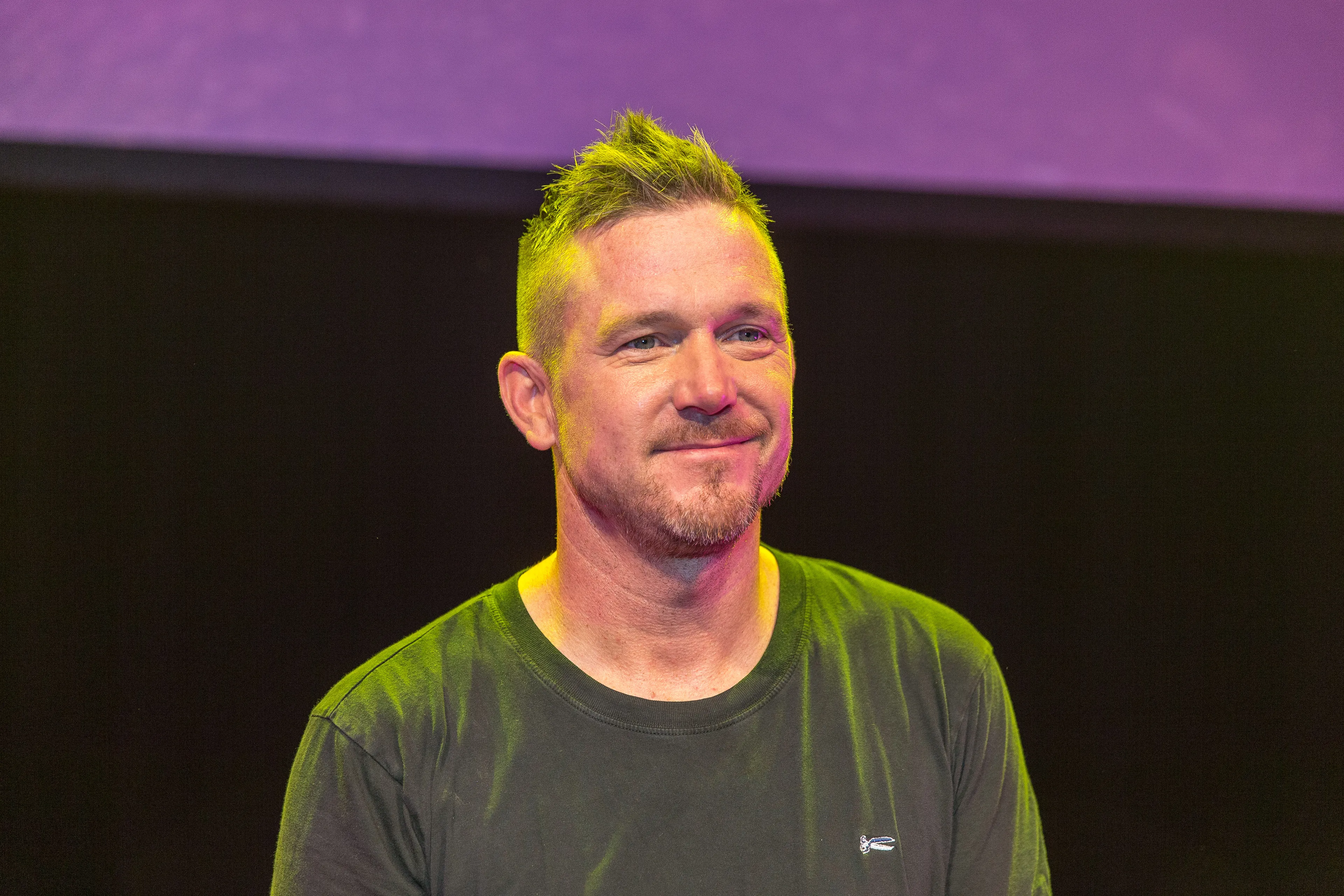 Johnny de Mol reageert op zijn bijzondere thuisquarantaine