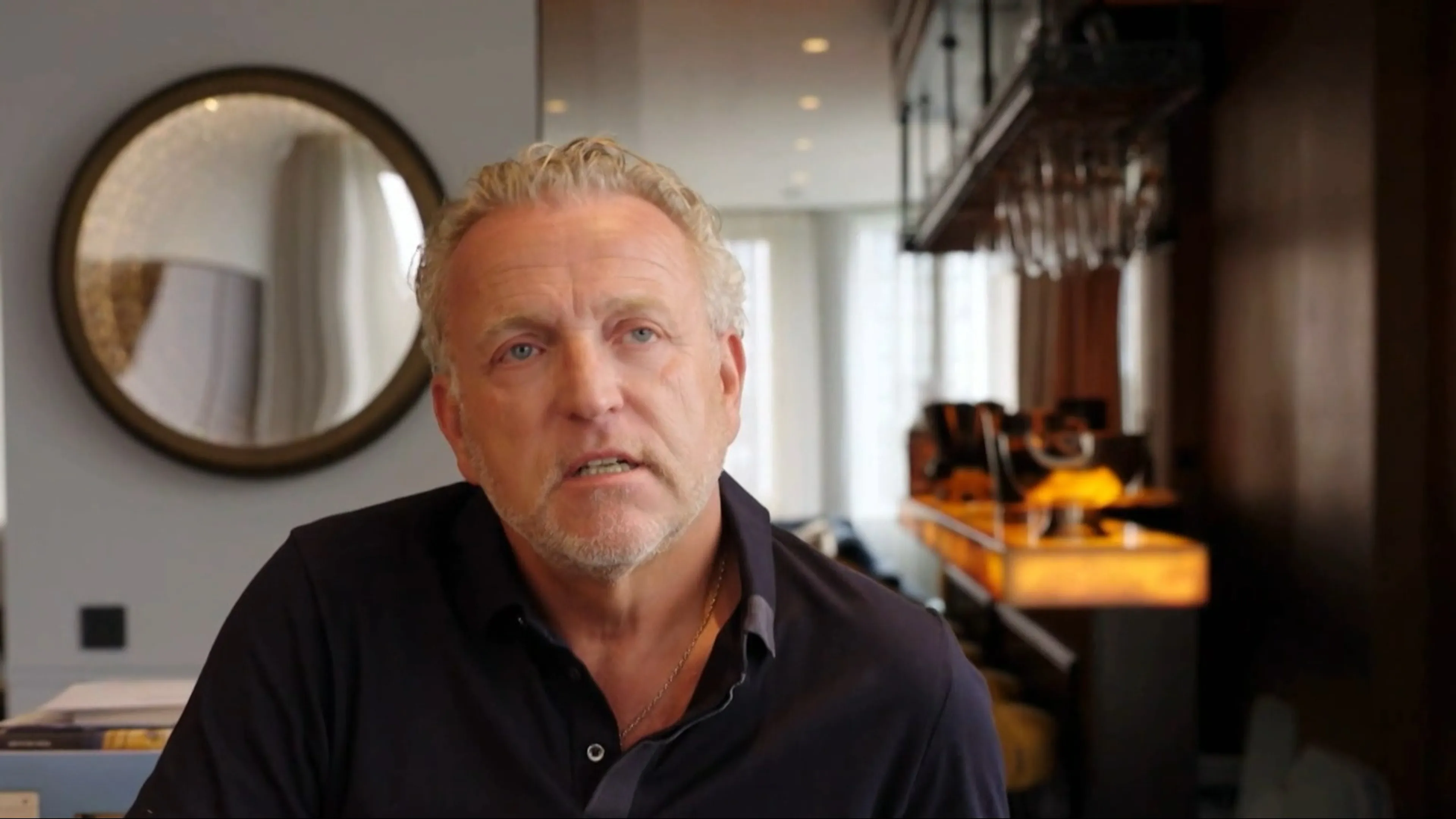 Gordon haalt uit naar Aran Bade in realityshow: 'Snotneus'