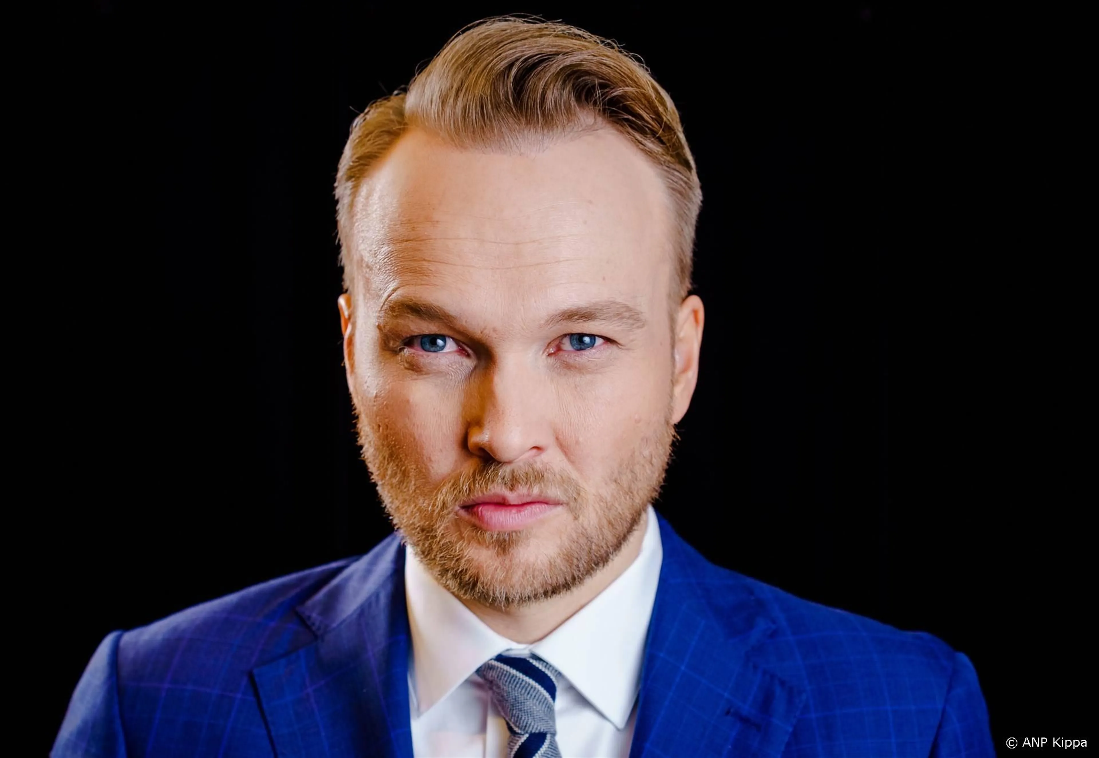 Kijkers Lubach struikelen massaal over 'lachband' 
