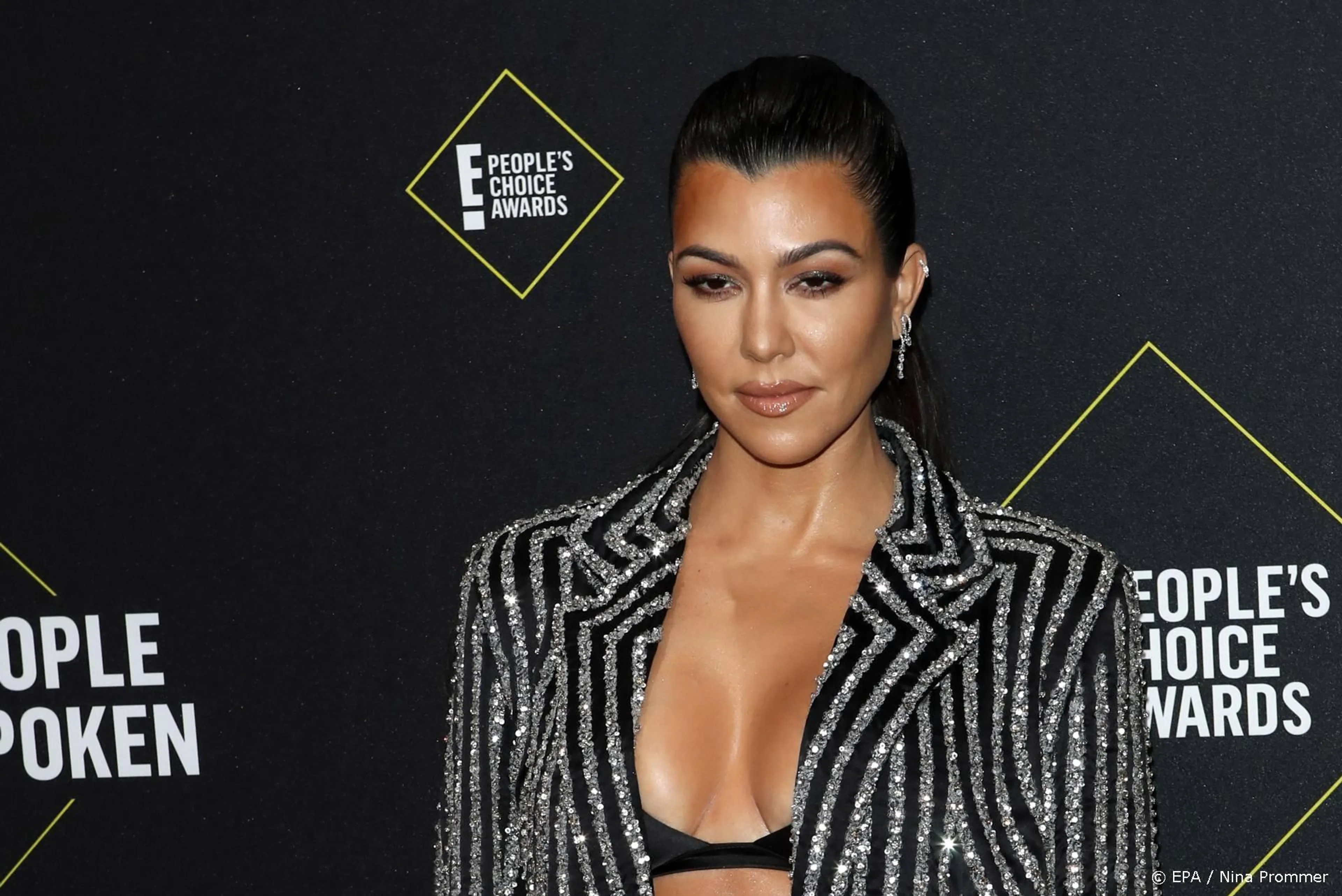 Kourtney Kardashian bevestigt relatie met Travis Barker