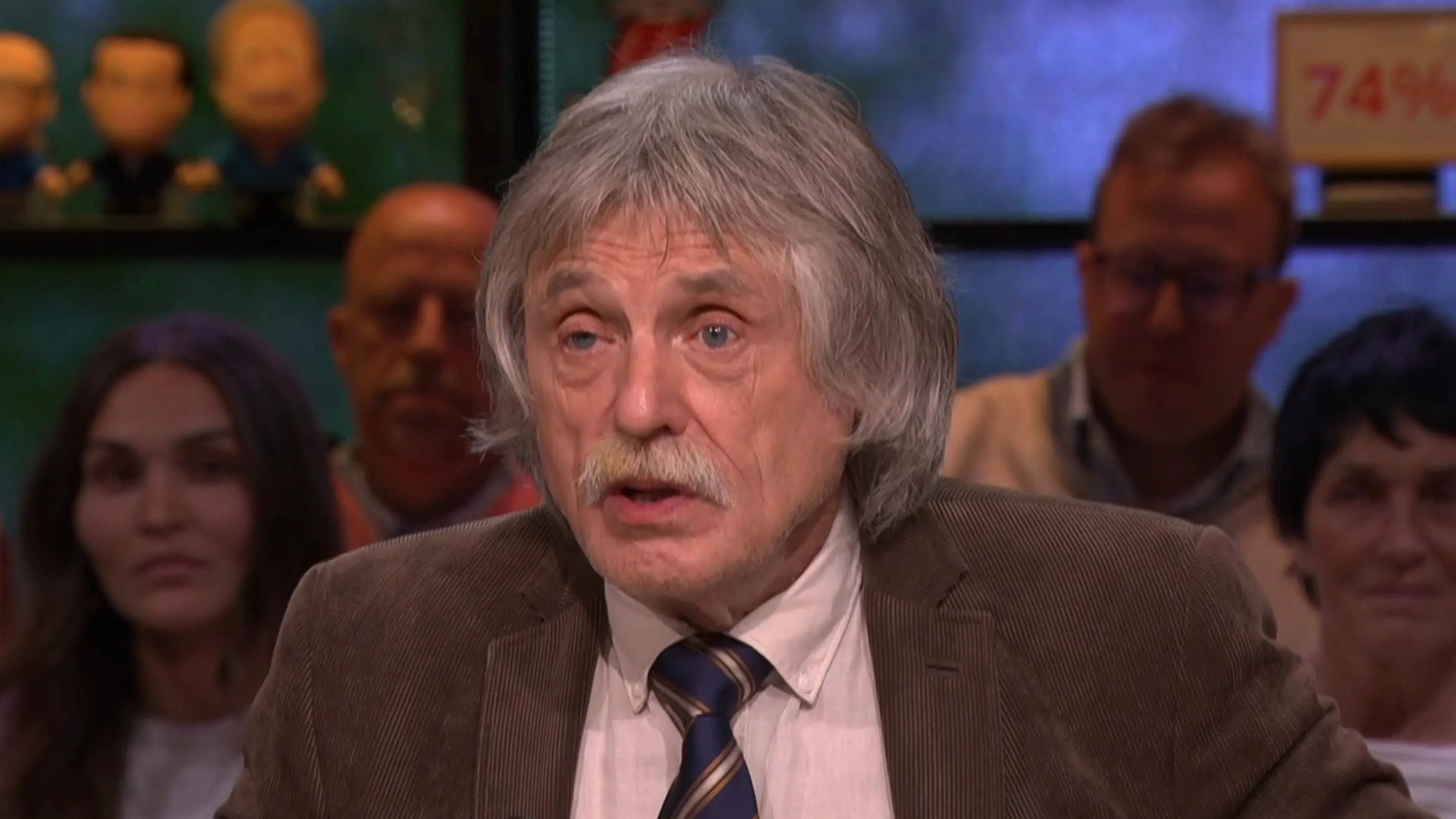 Johan Derksen wijst 'slechtste gast ooit bij Vandaag Inside' aan