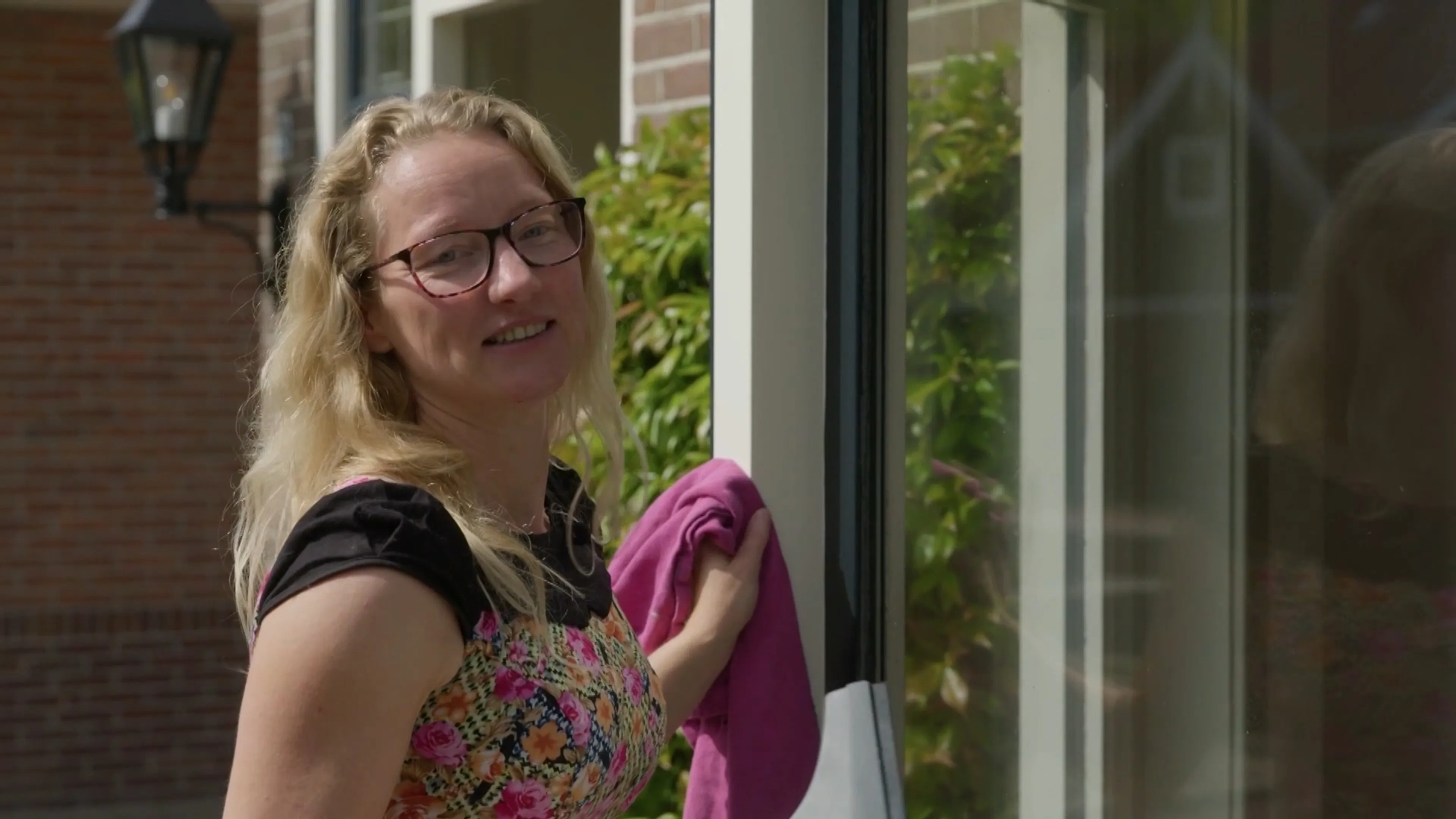 Mark en Tanja kopen bouwval in Oost-Duitsland (Het Roer Om)