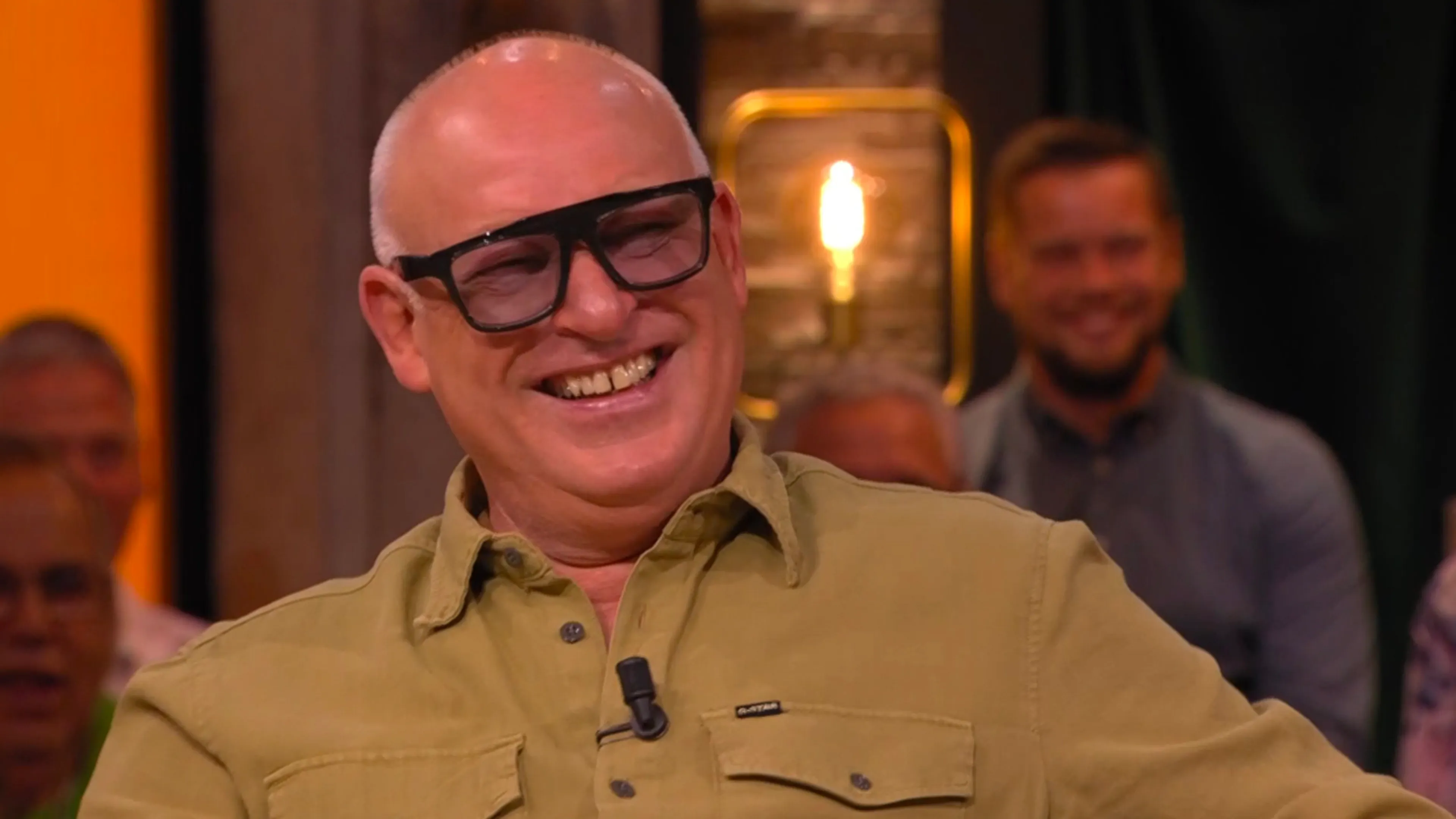 Vandaag Inside-tafel geniet van ongemakkelijk fragment uit B&B Vol Liefde