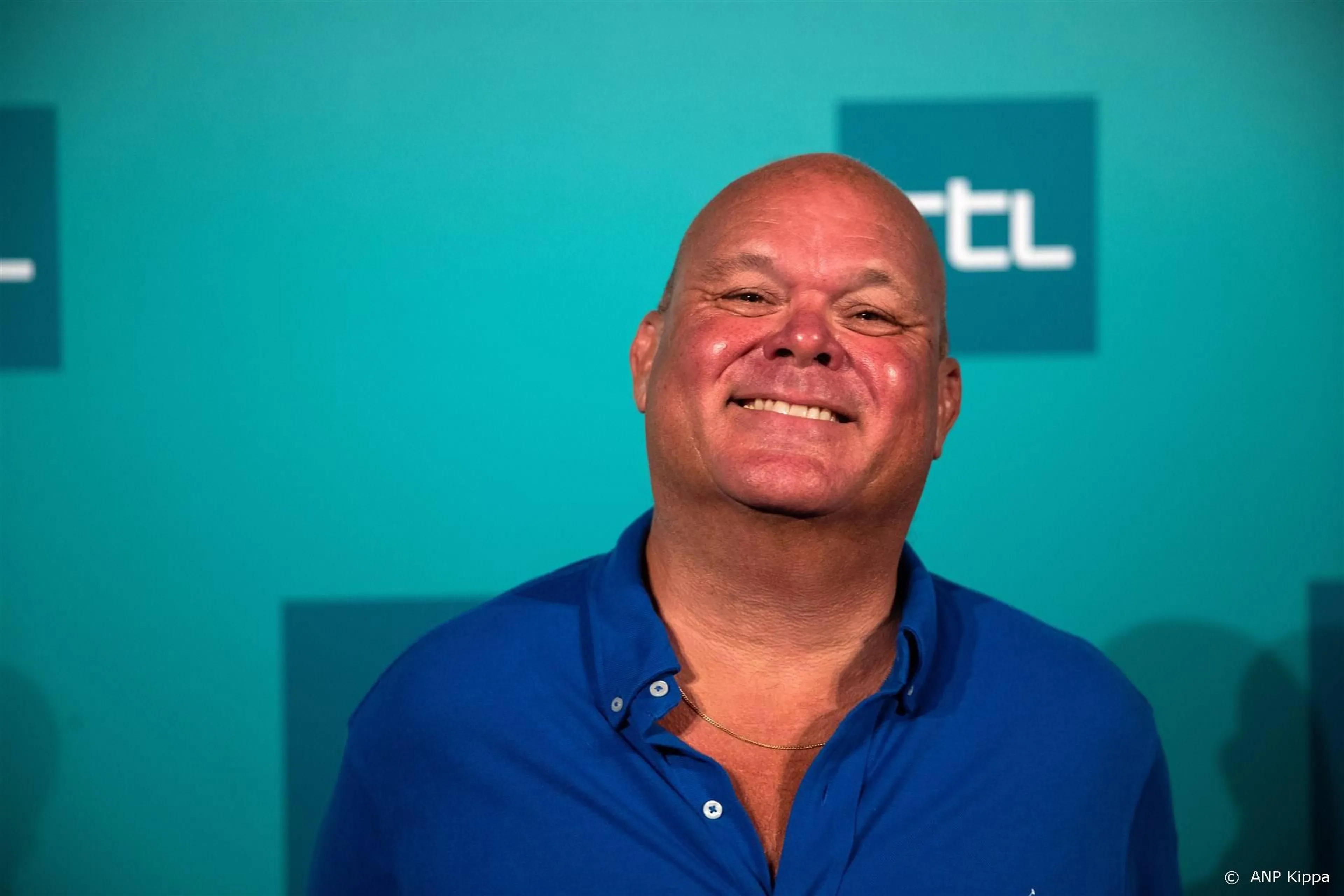 Woeste Paul de Leeuw 'deelt kont op Instagram'