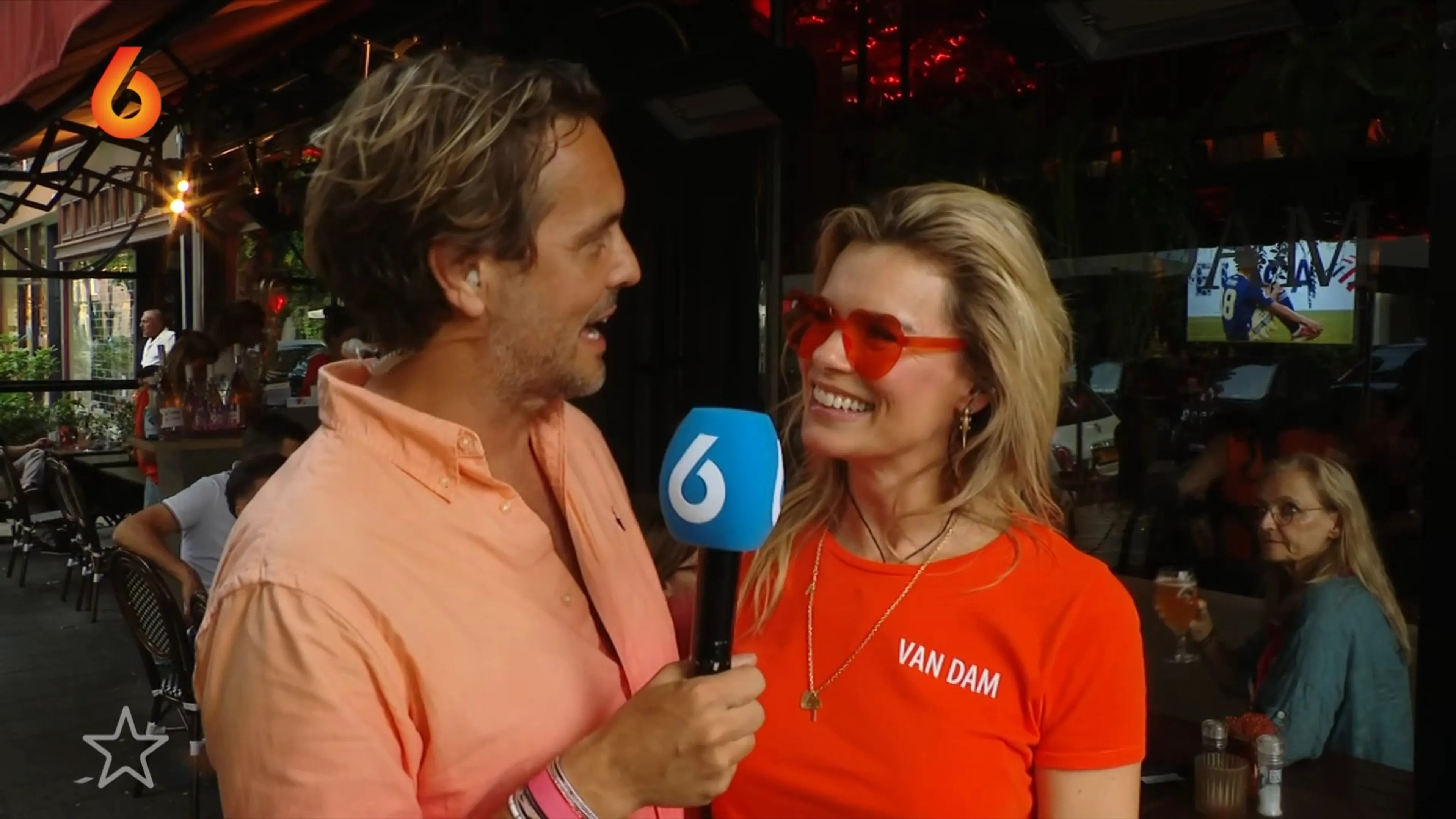 Nicolette van Dam en Bas Smit toveren brasserie om tot sportcafé voor WK