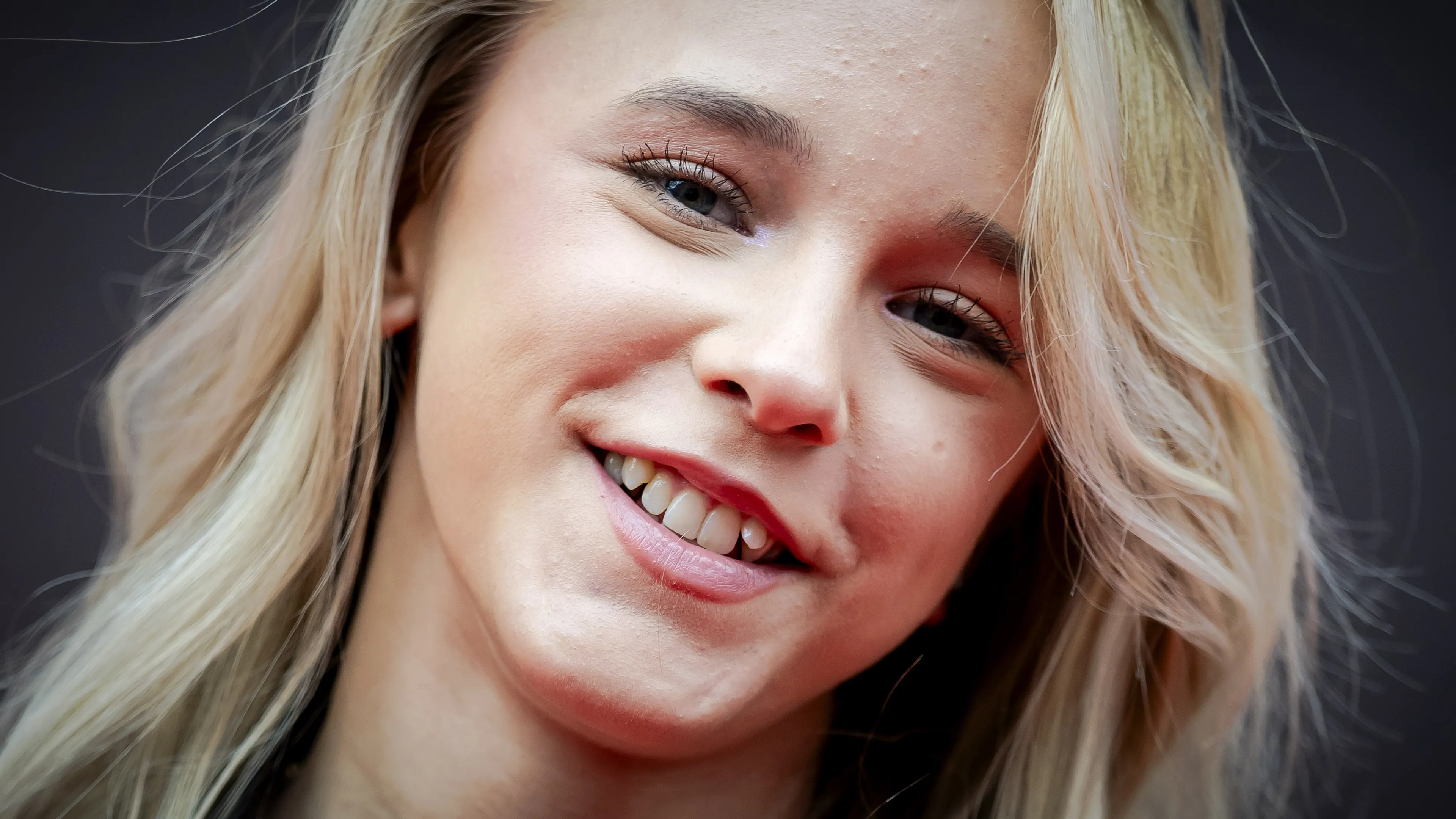 Zien: Emma Kok (18) deelt eerste foto met nieuwe liefde