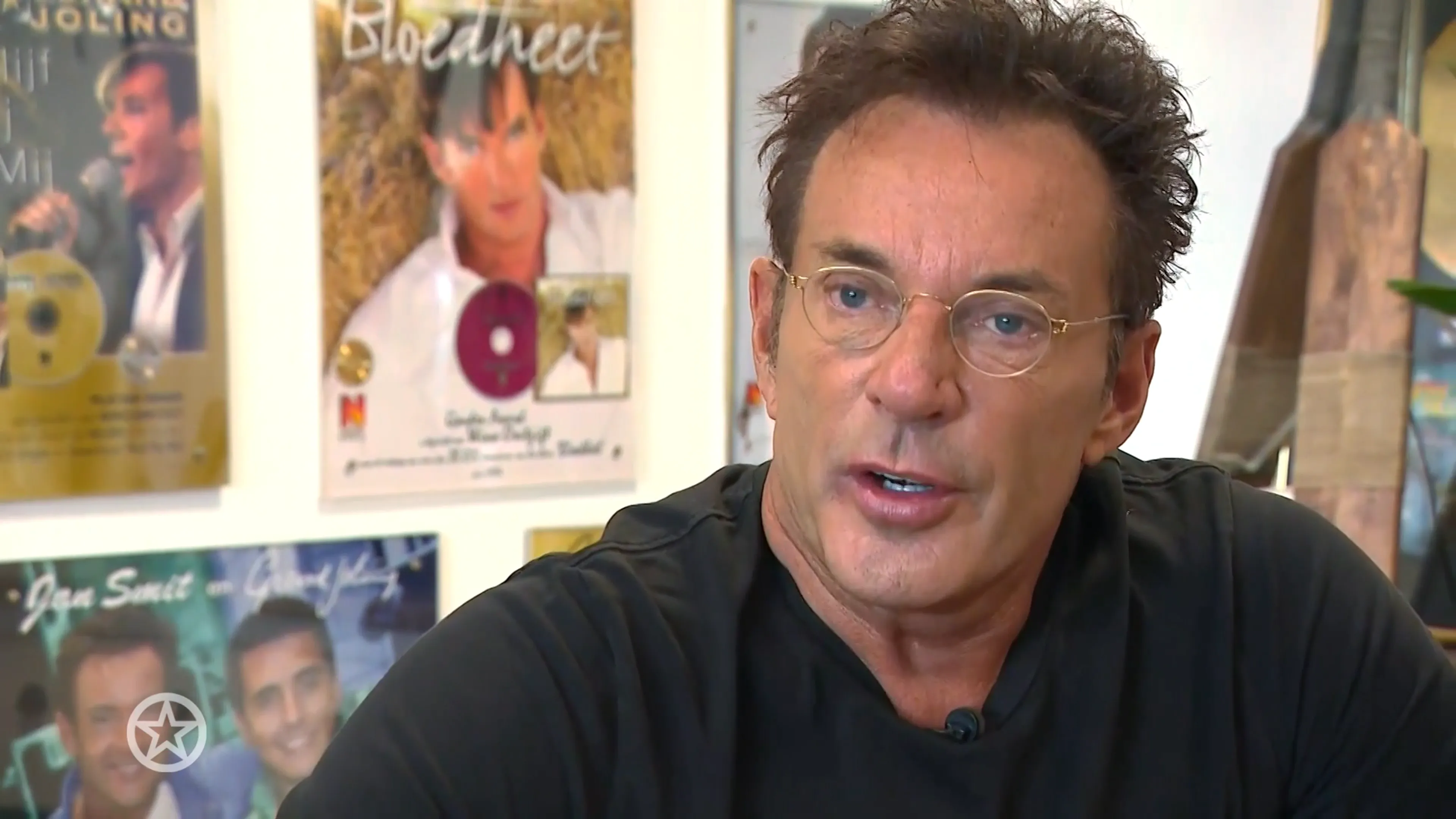 Gerard Joling 'verwondt' zichzelf