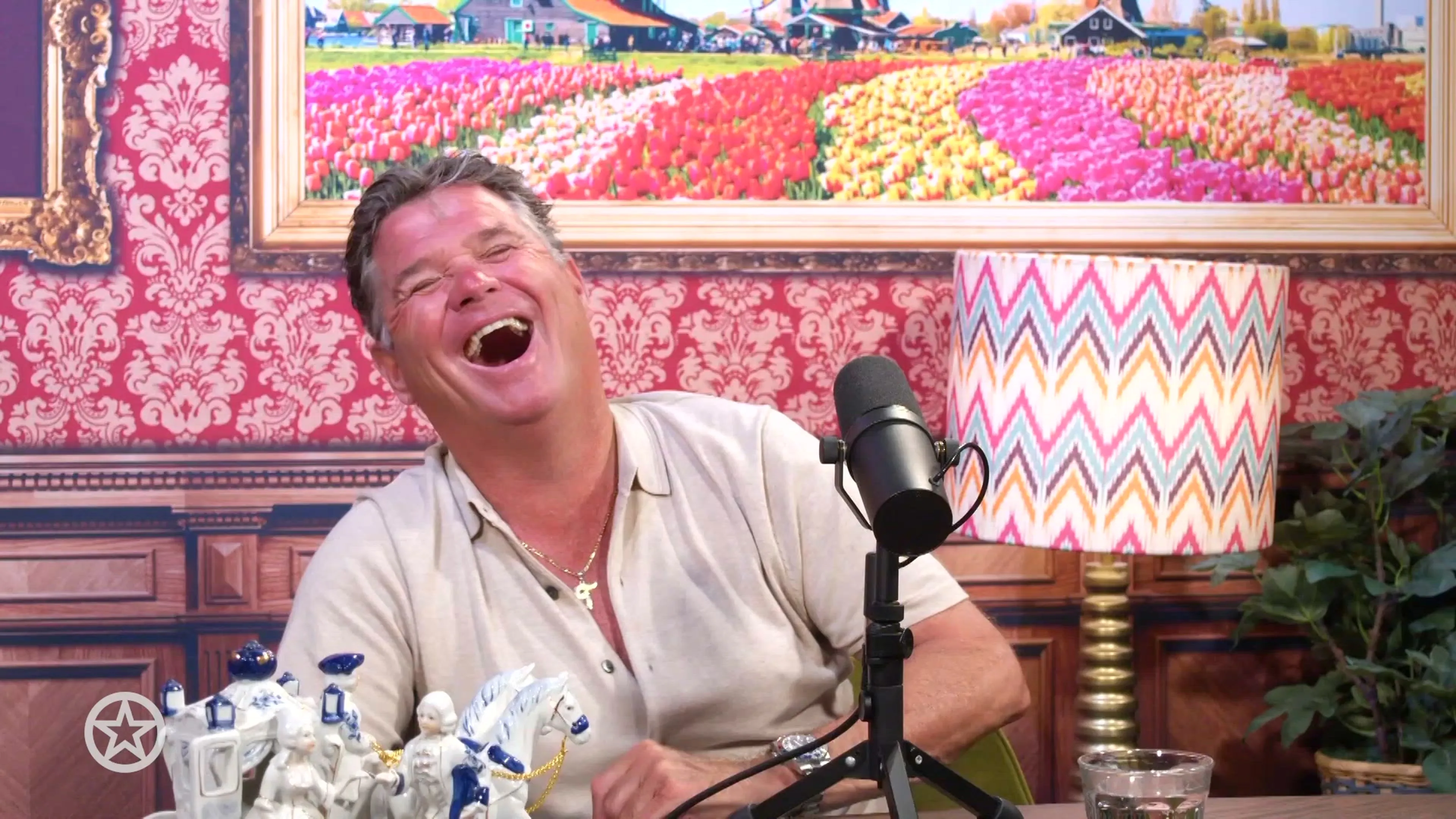 Bizarste optreden ooit van Wolter Kroes