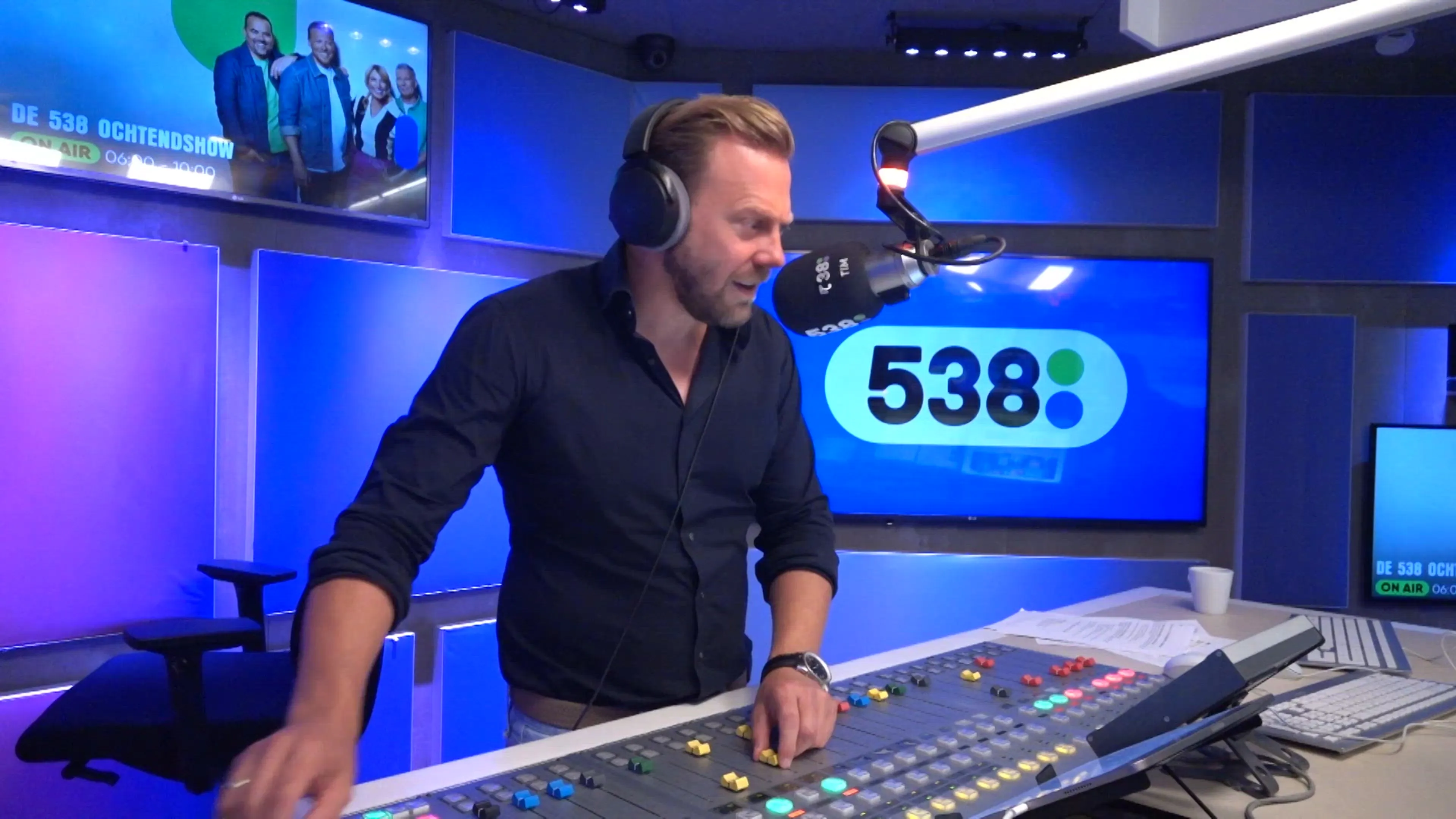 Prins Pieter-Christiaan wint geld in radioshow (KIJK Radio 538)