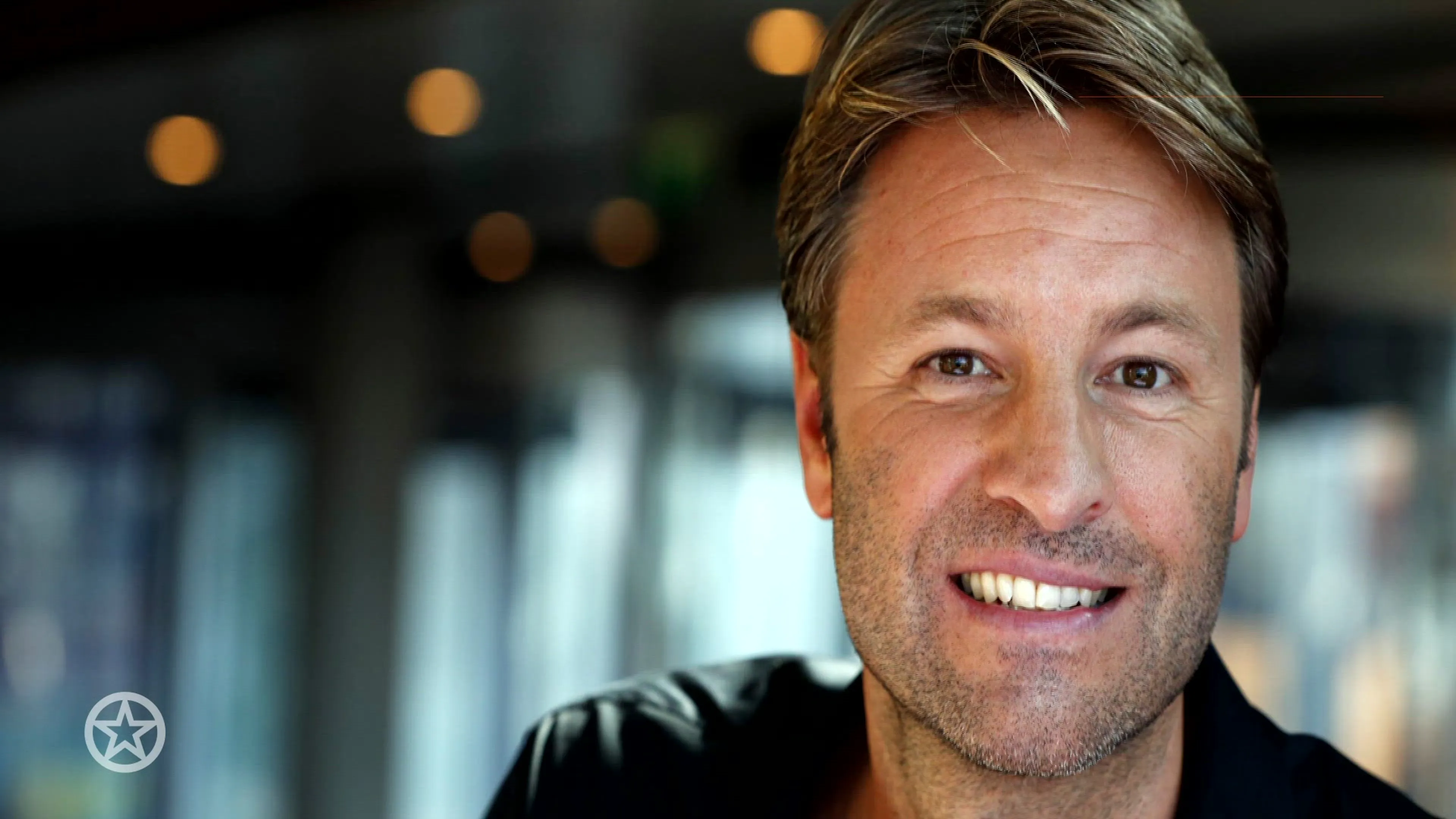 Viktor Brand vertelt hoe het nu gaat met Mr. Frank Visser na verlies van zijn vrouw