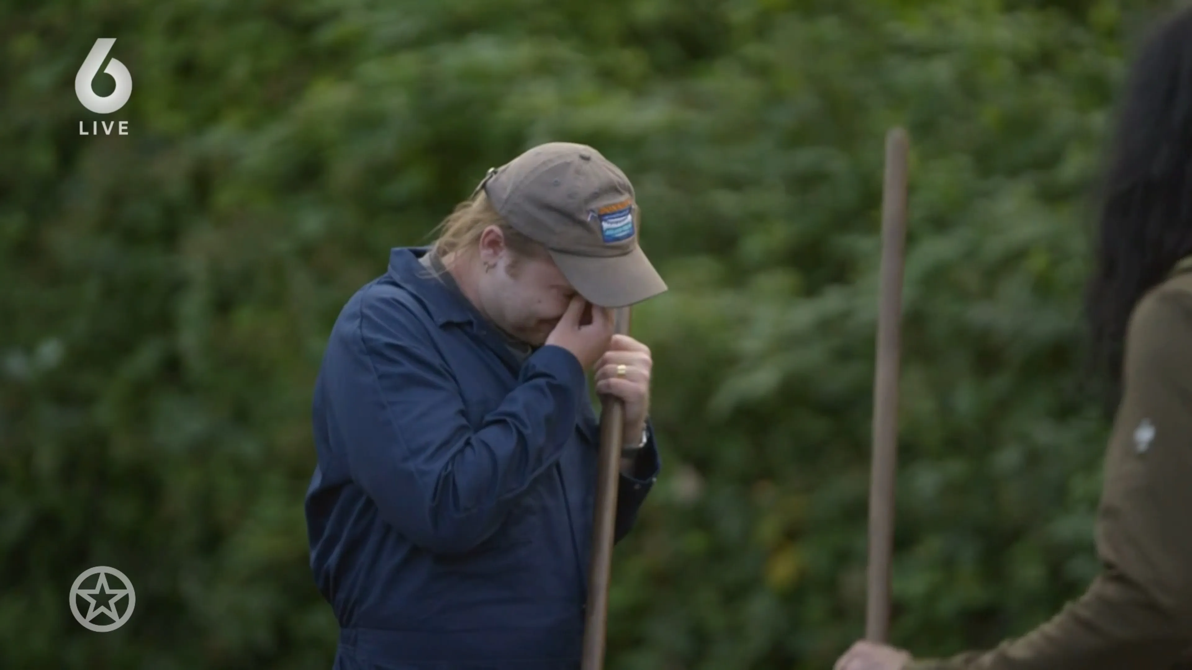 Rapper Donnie in tranen bij Boerderij van Dorst