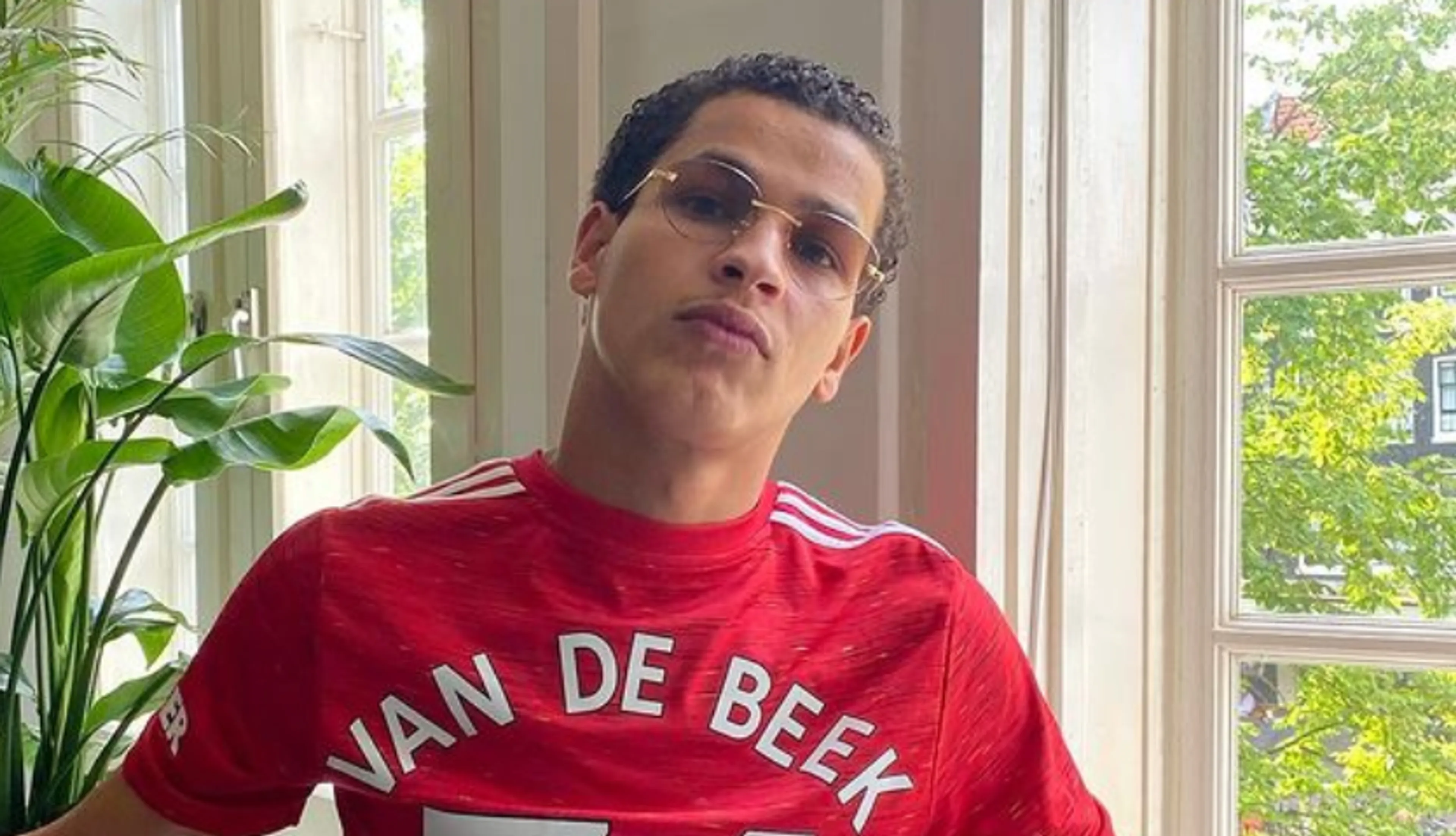 ZIEN: Bilal Wahib maakt comeback met nieuwe muziek